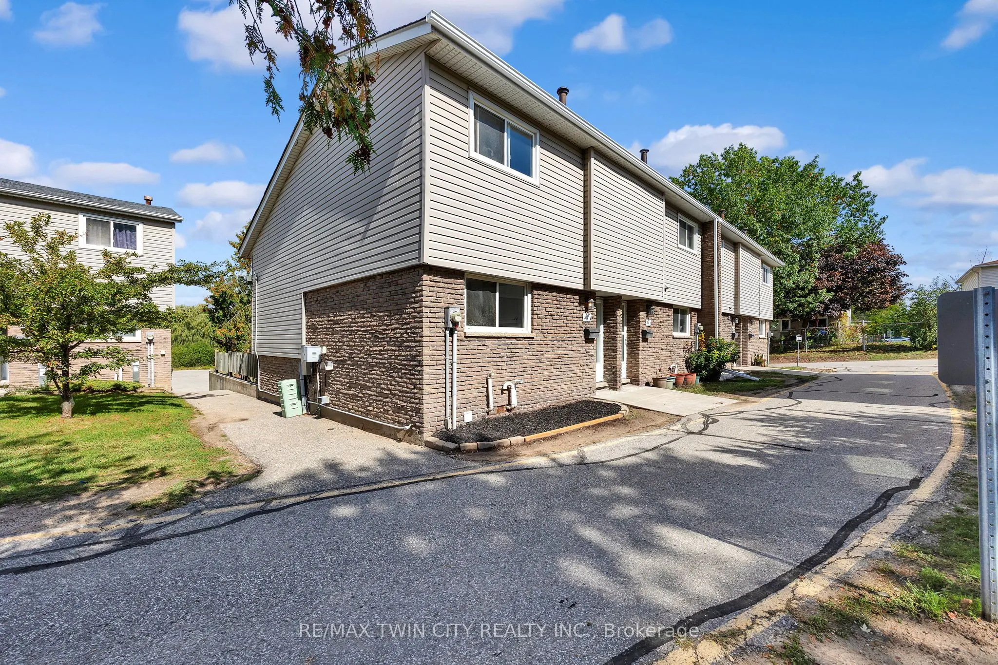 314 Bluevale Street N, #A