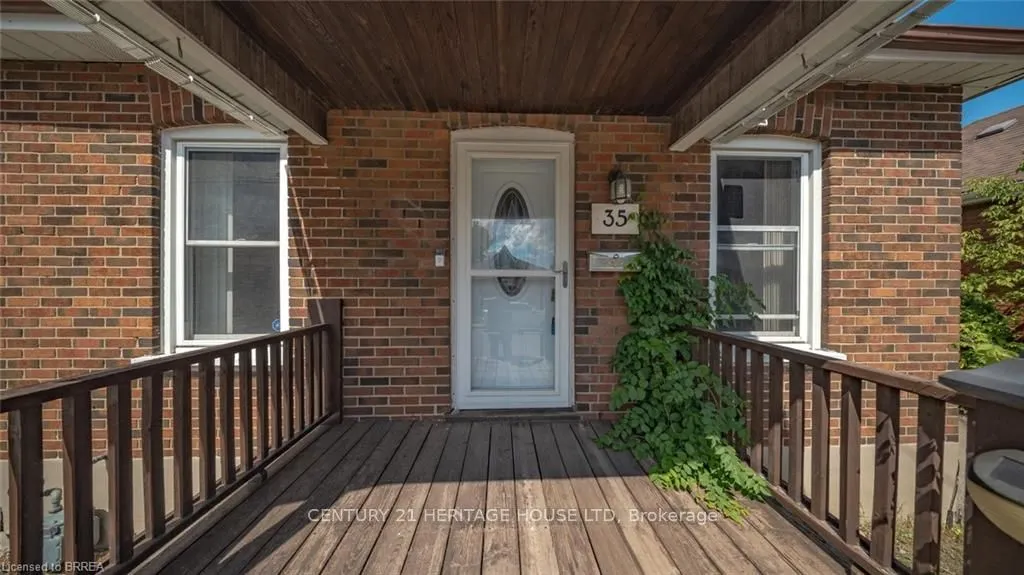 35 Salisbury Avenue