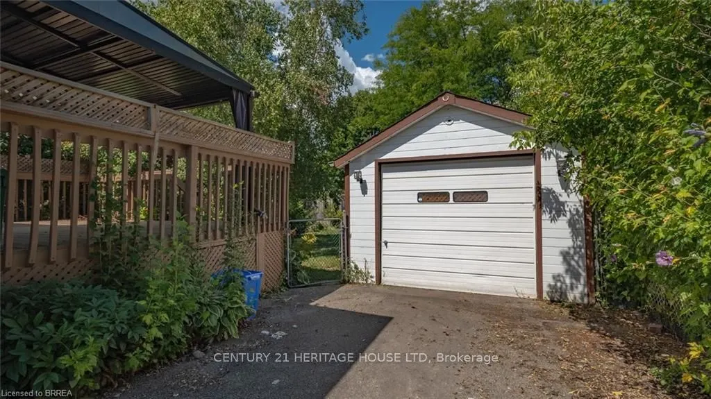 35 Salisbury Avenue