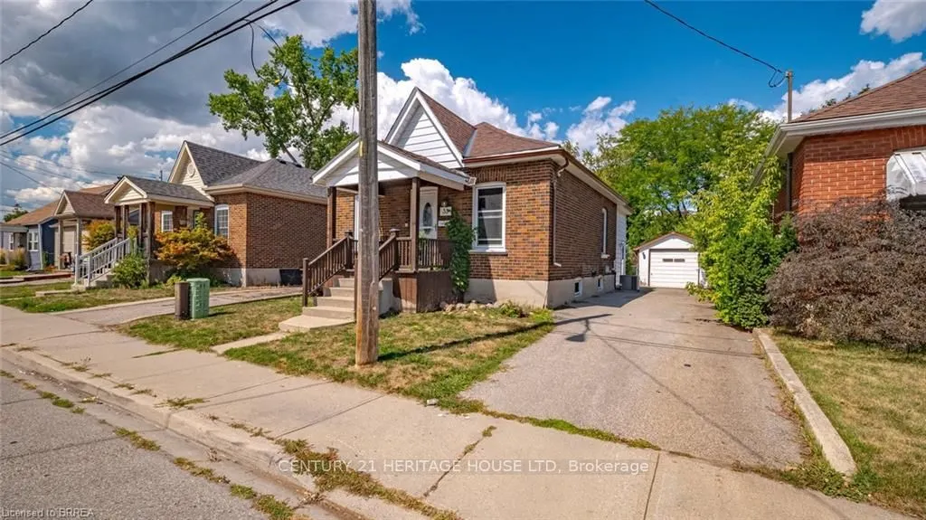 35 Salisbury Avenue