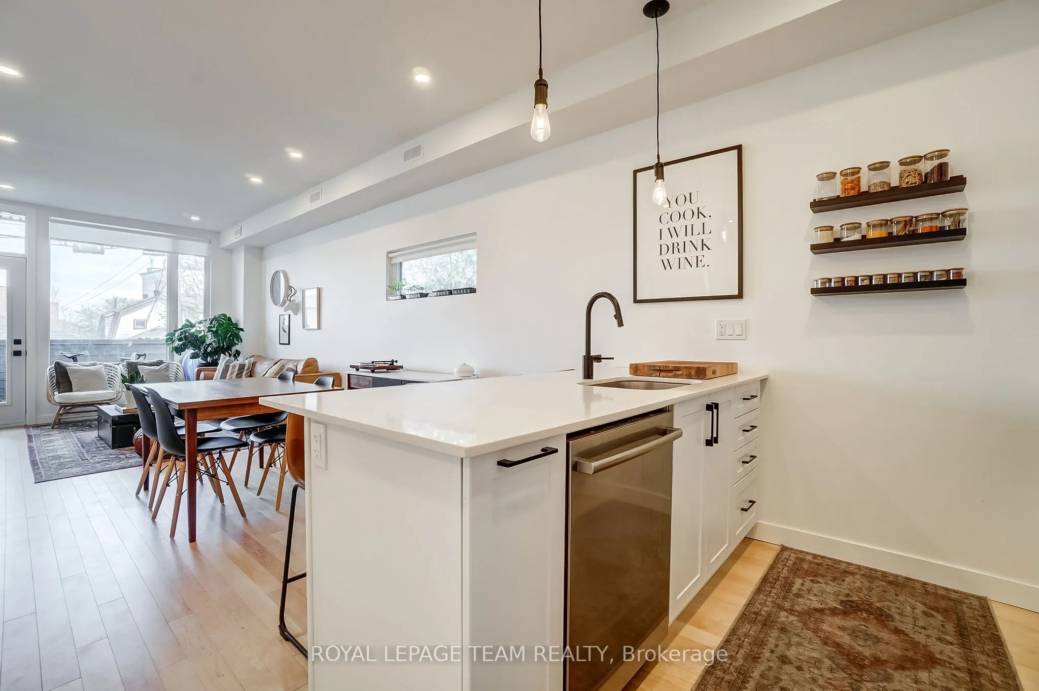125 CARRUTHERS Avenue