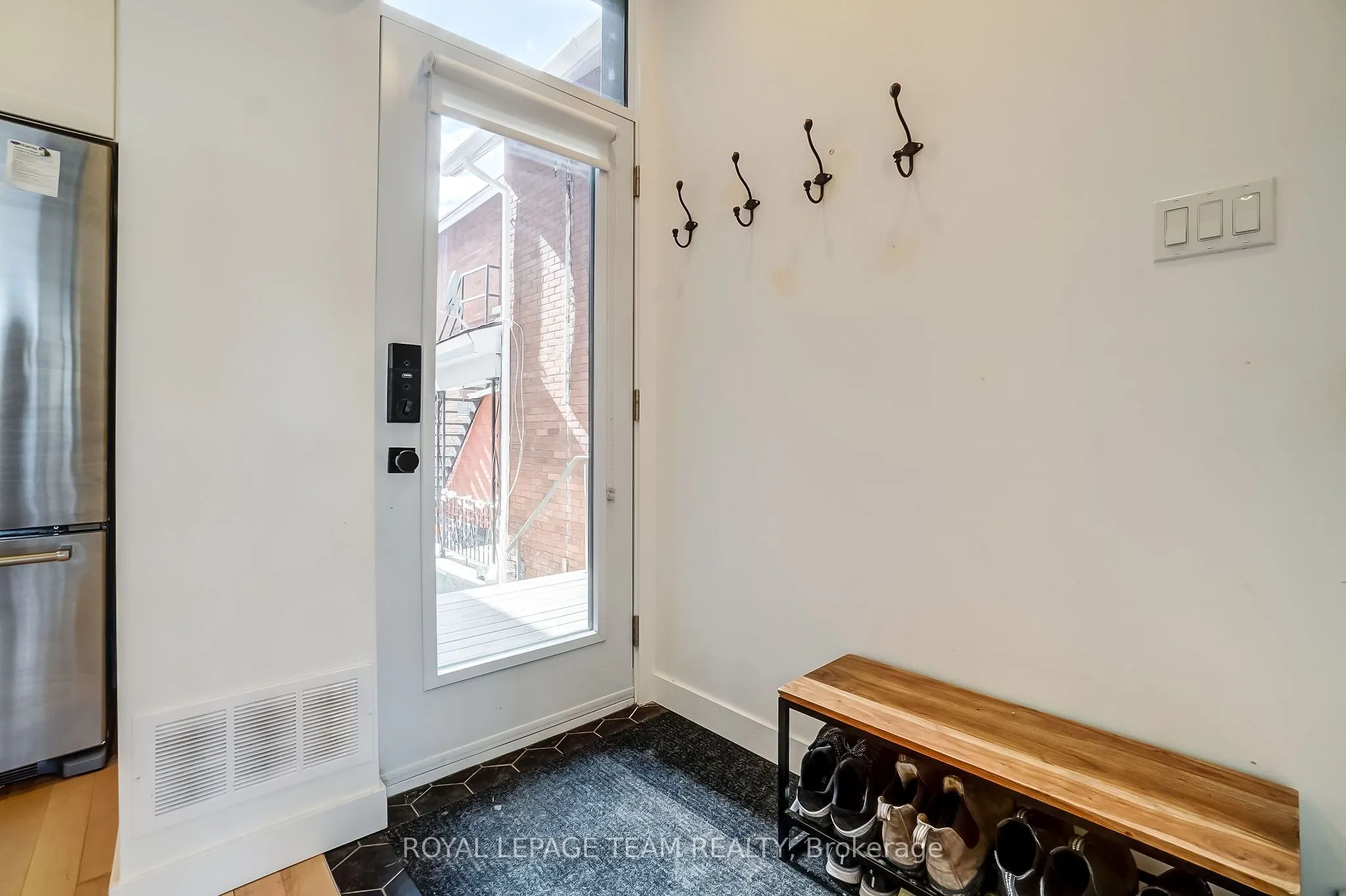 125 CARRUTHERS Avenue