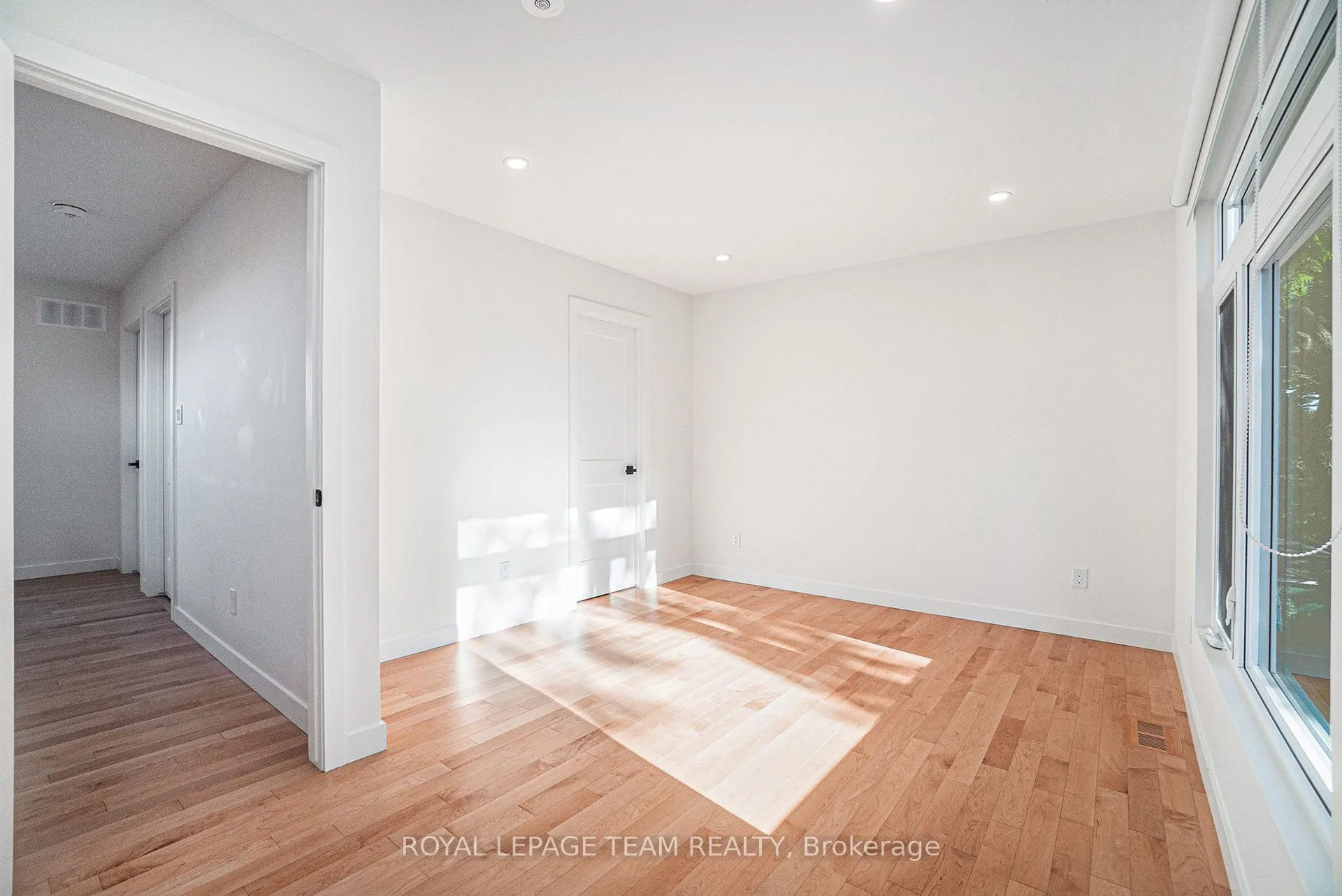 90 HAMILTON Avenue N, #B