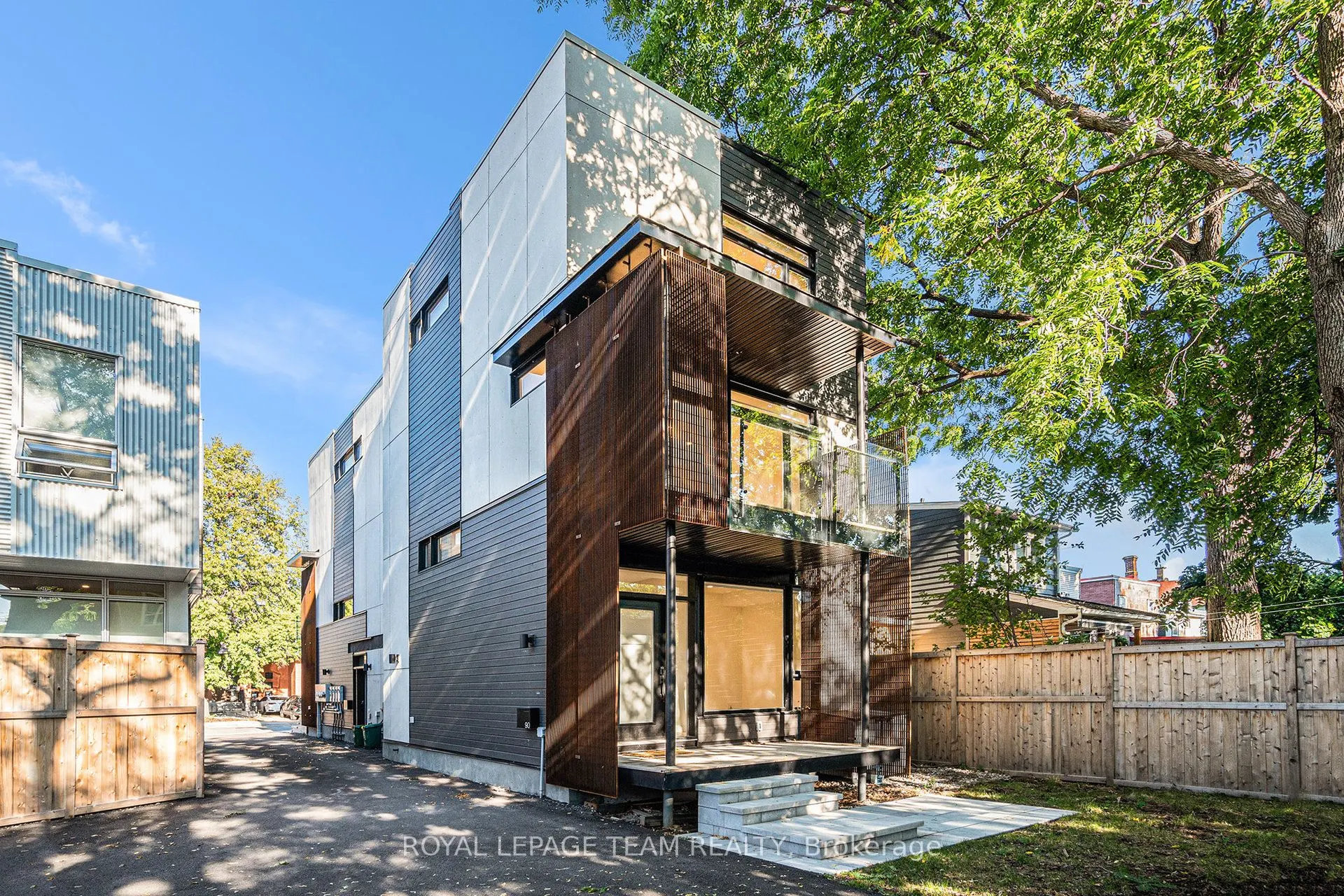 90 HAMILTON Avenue N, #B