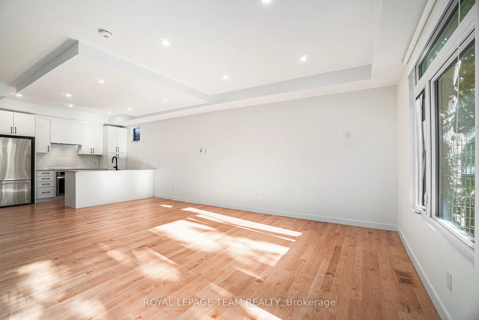 90 HAMILTON Avenue N, #B