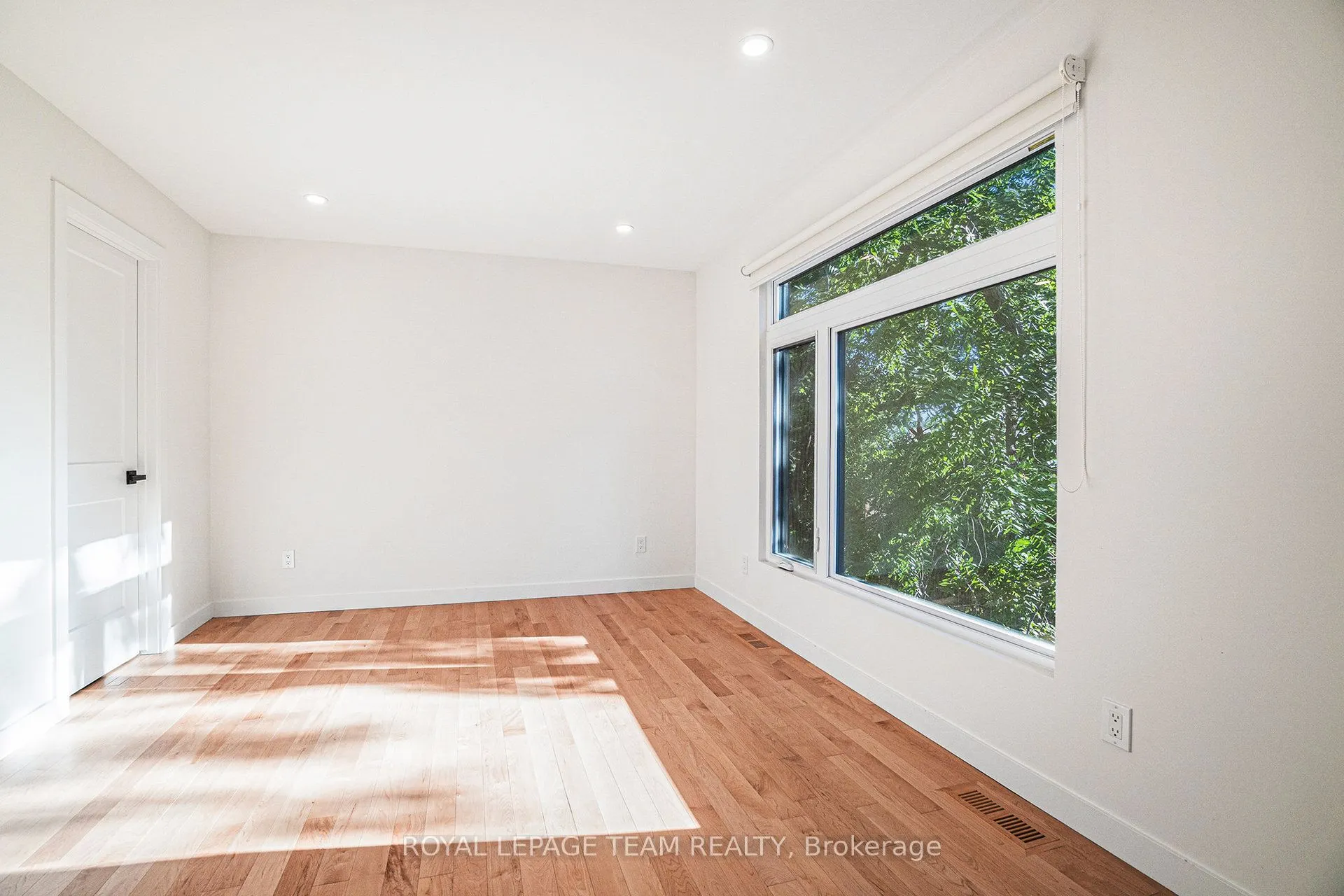90 HAMILTON Avenue N, #B