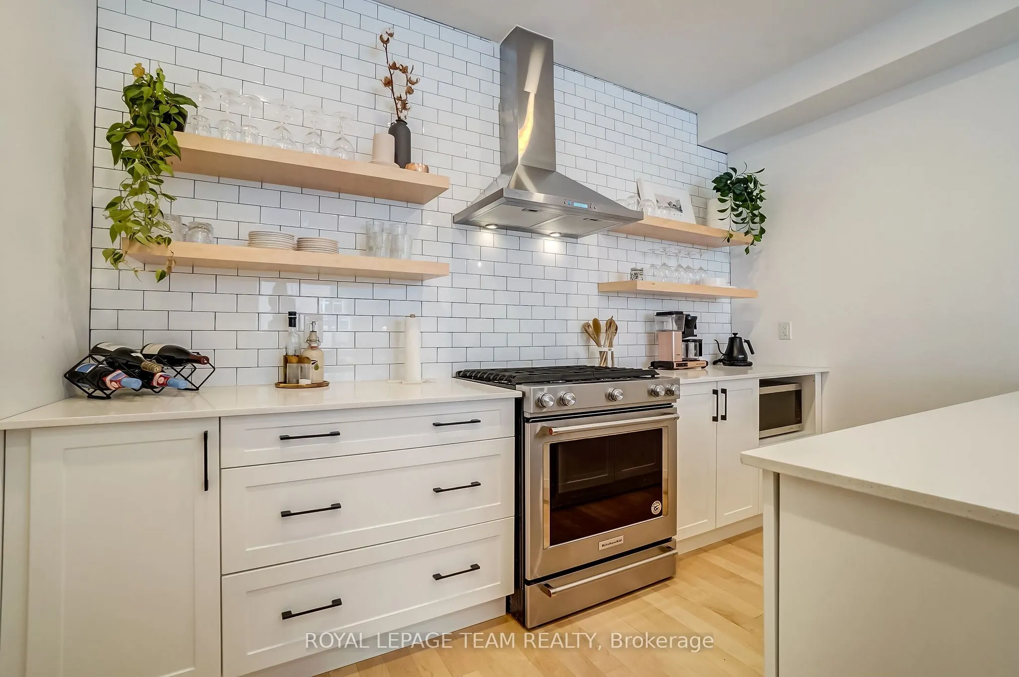 123 CARRUTHERS Avenue