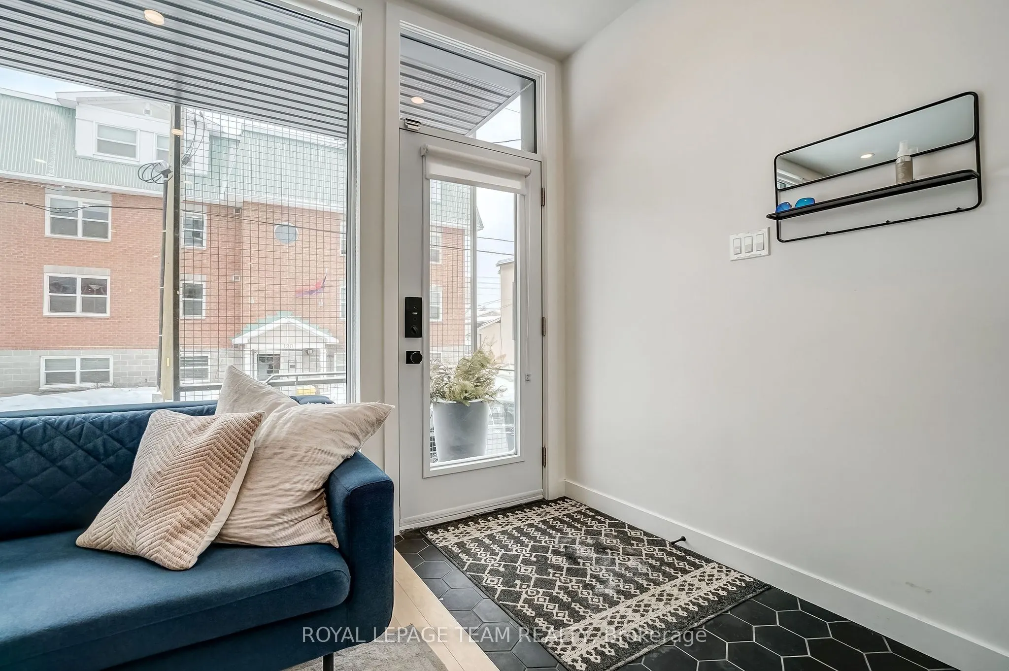 123 CARRUTHERS Avenue