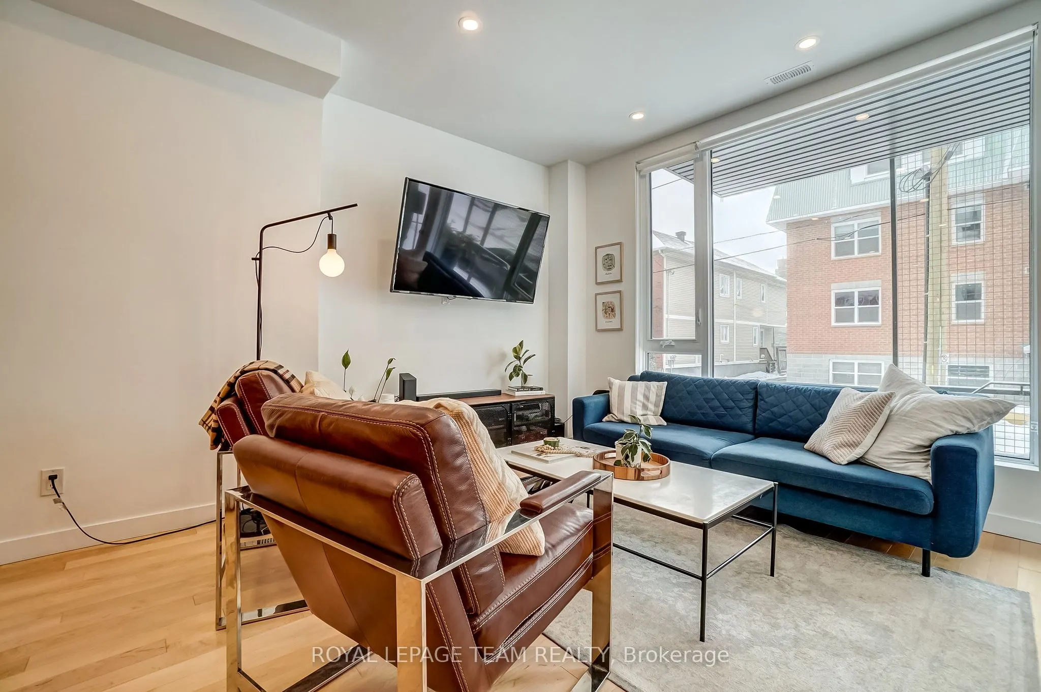 123 CARRUTHERS Avenue