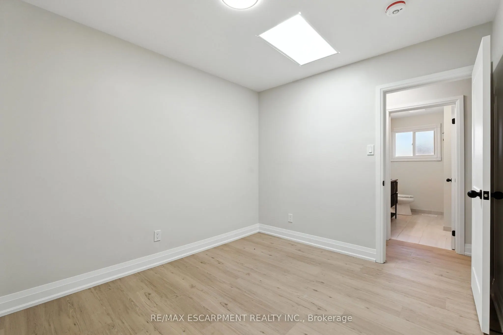 929 Upper Ottawa Street