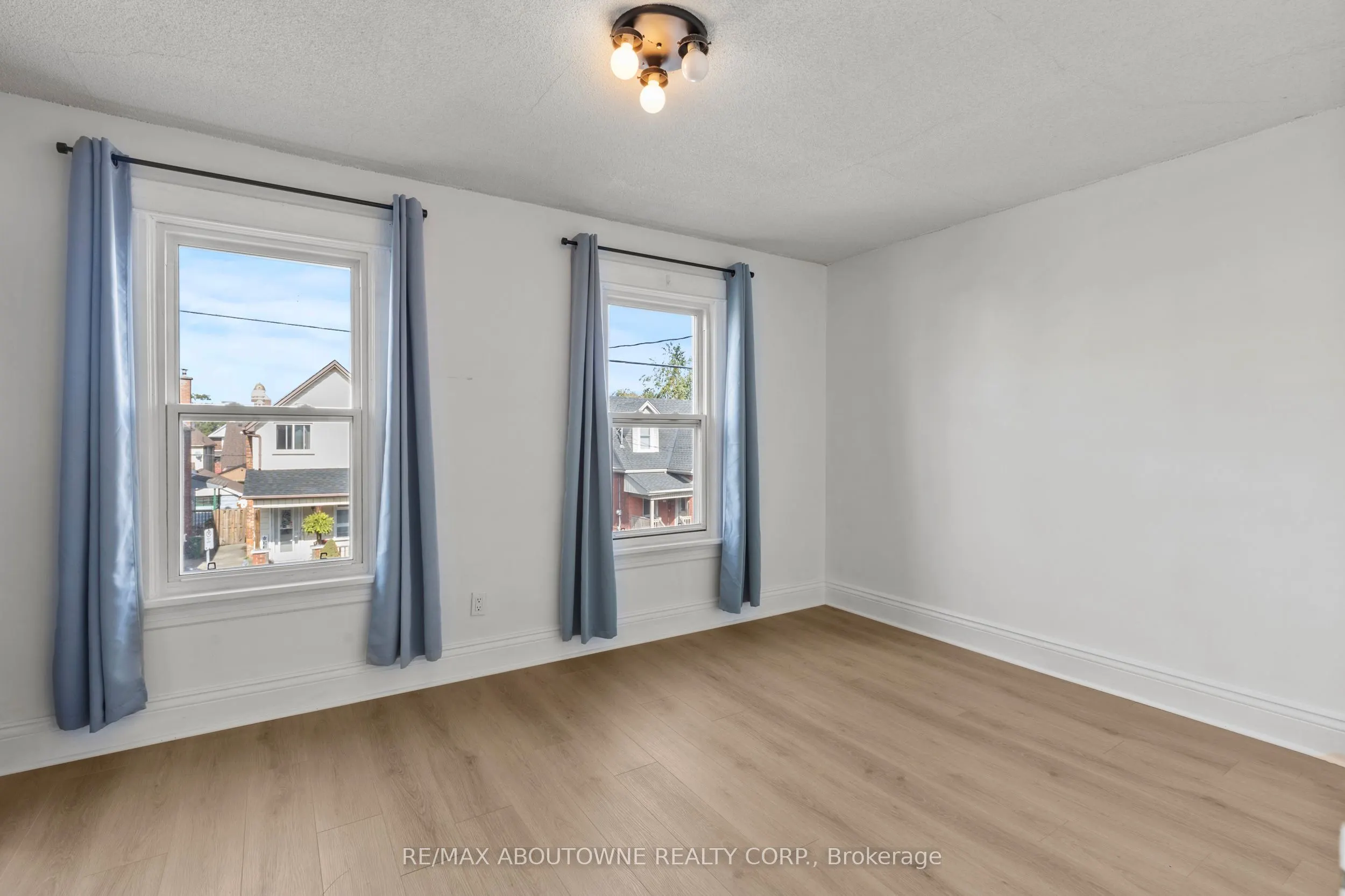 26 Rosemont Avenue
