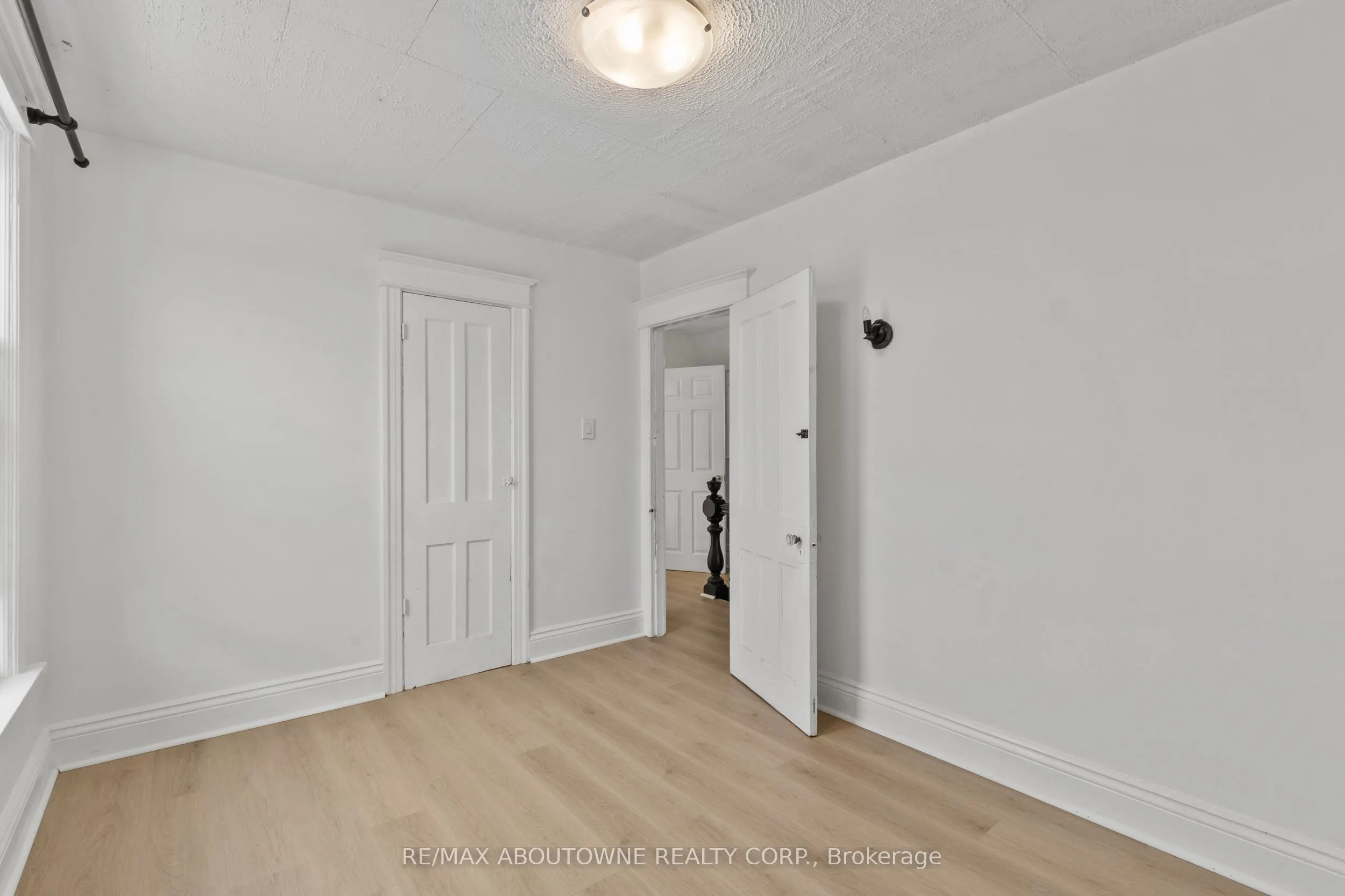 26 Rosemont Avenue