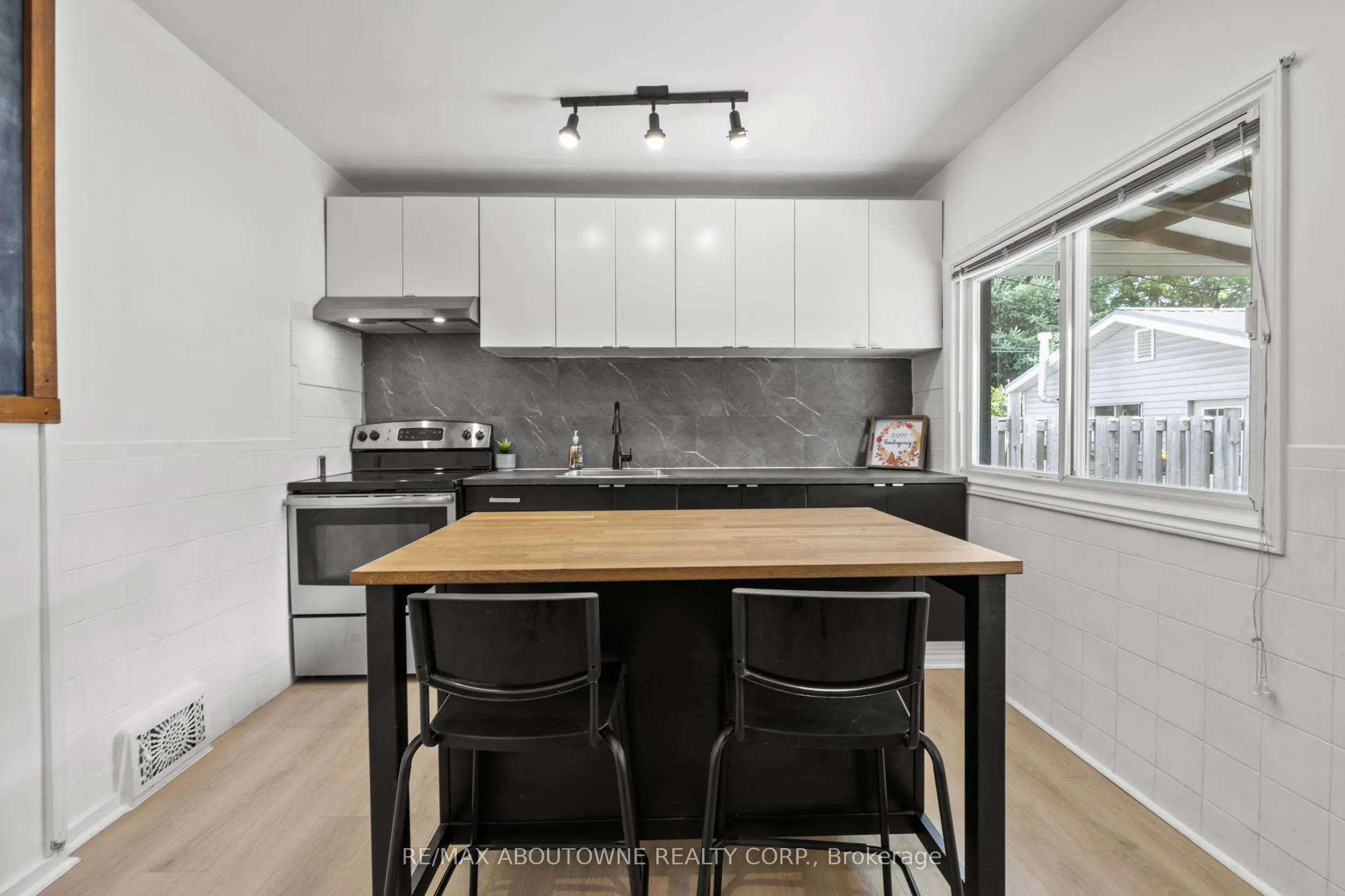 26 Rosemont Avenue