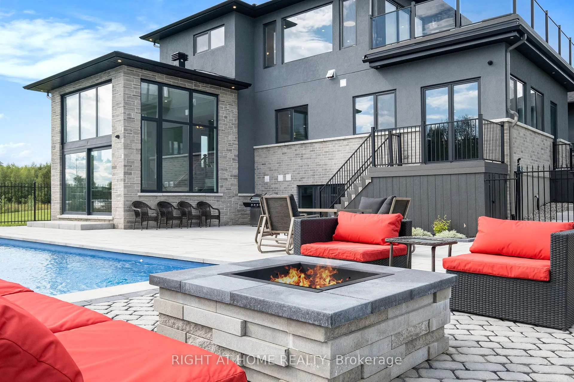 5046 Green Links Way