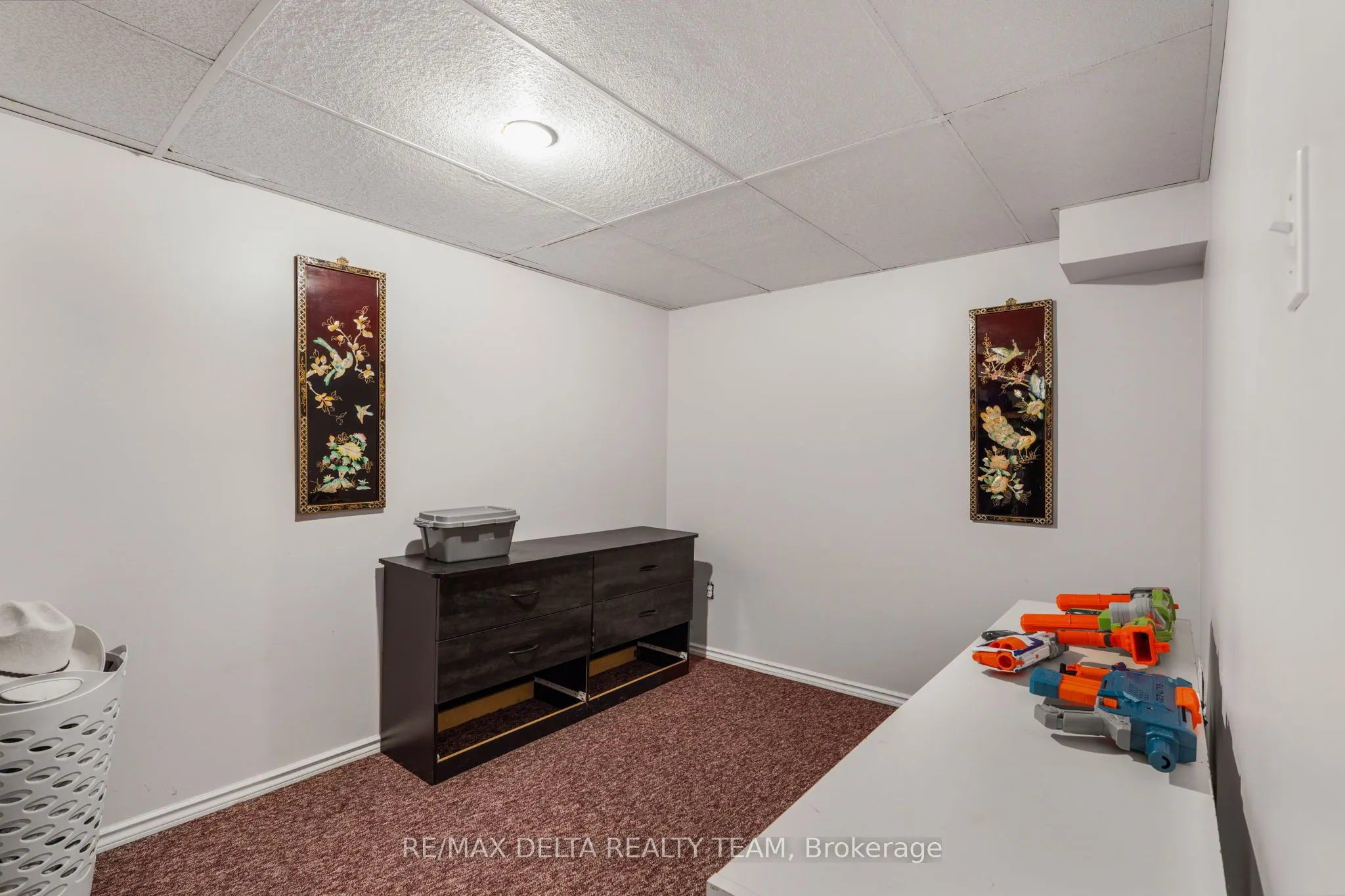 18 LONGSHIRE Circle
