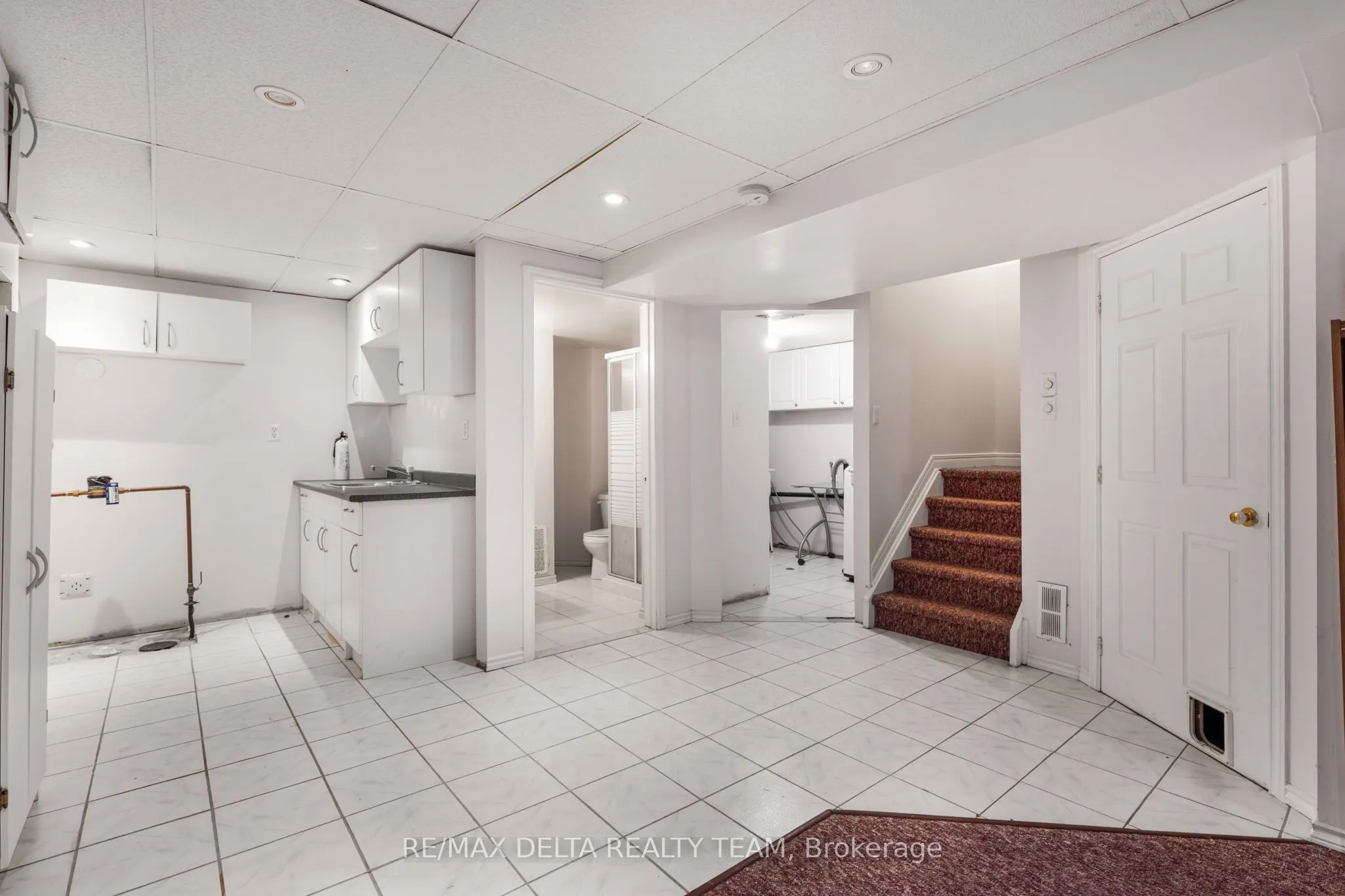 18 LONGSHIRE Circle