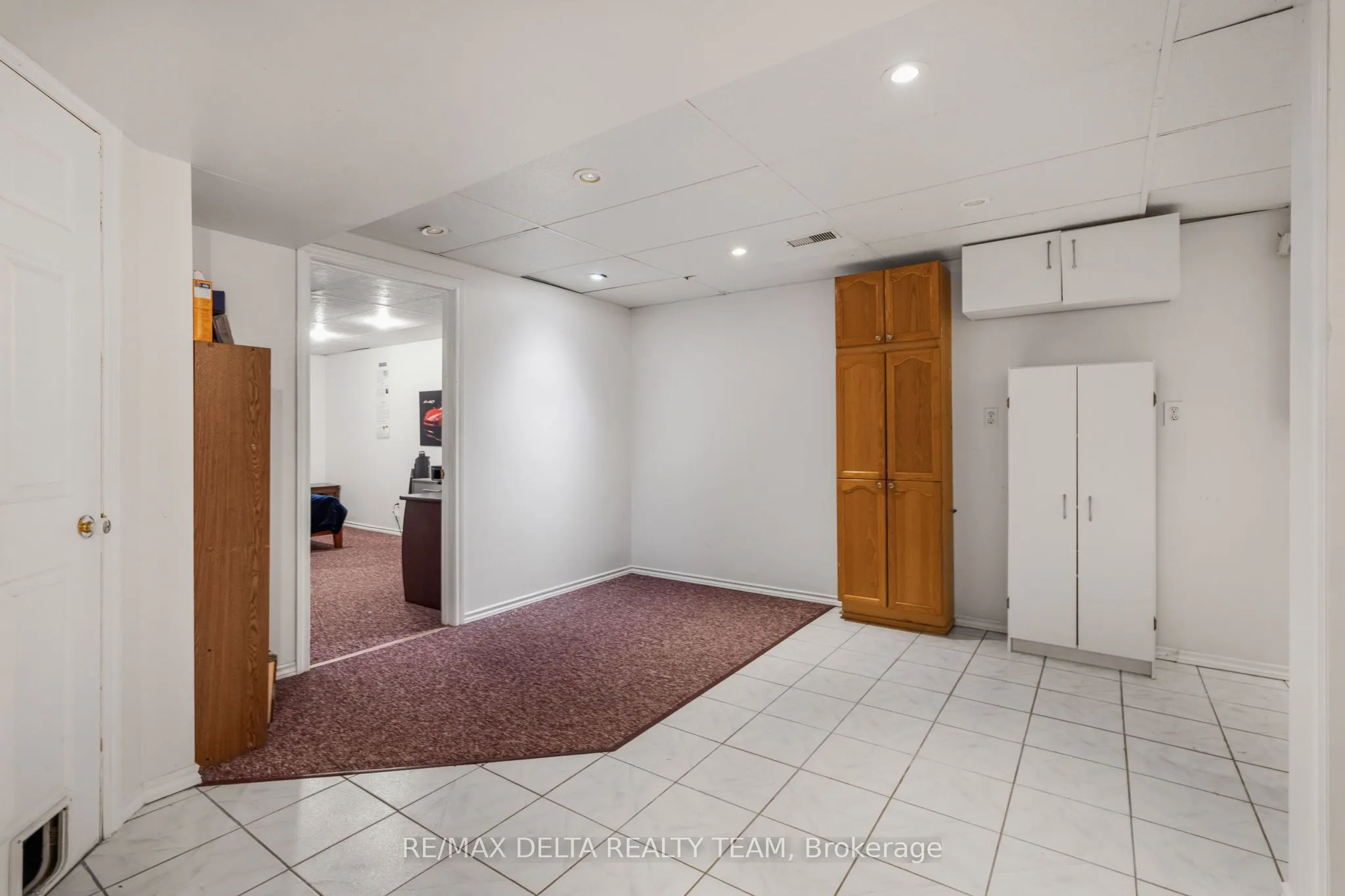 18 LONGSHIRE Circle