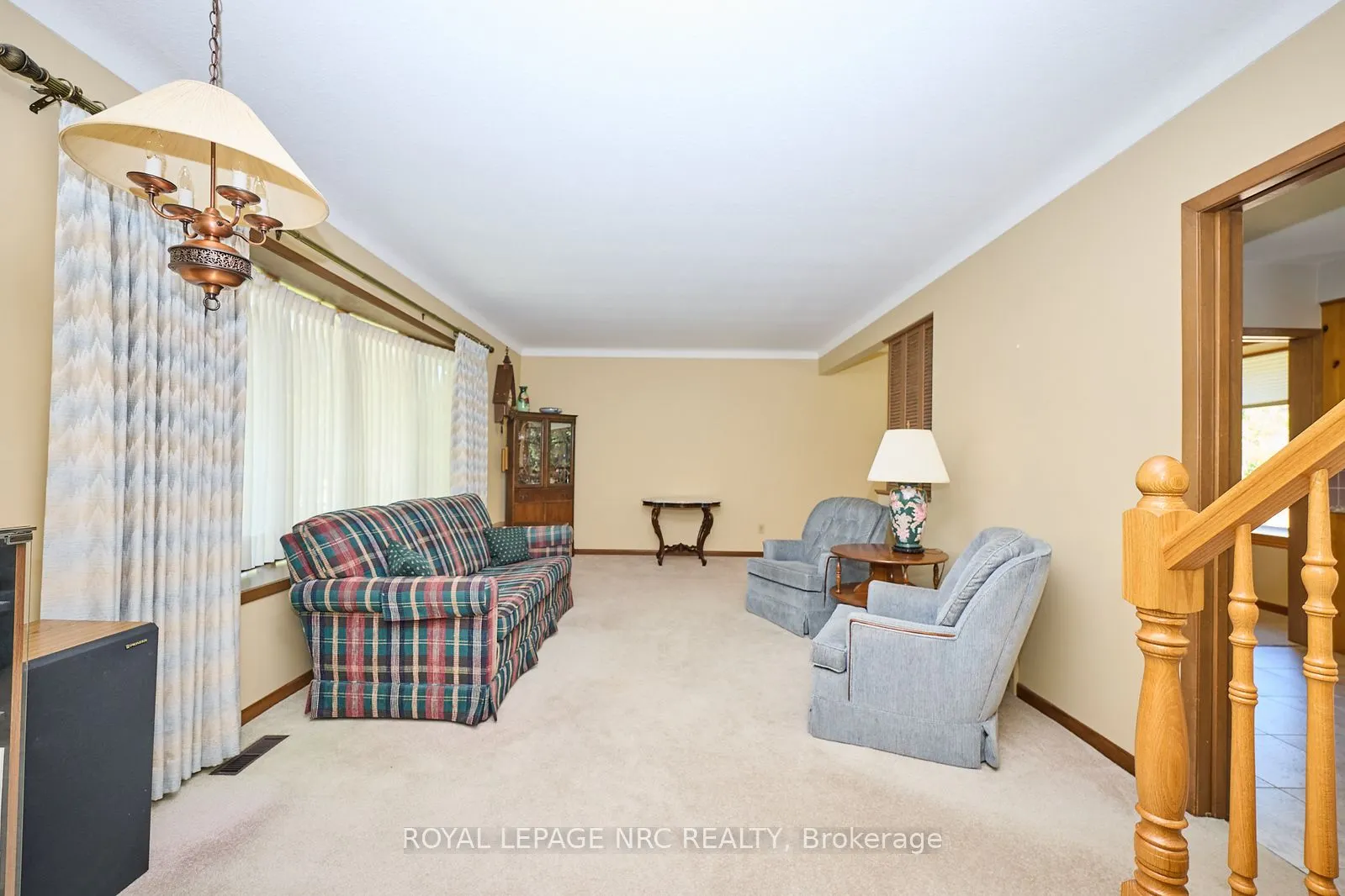 8 La Salle Drive