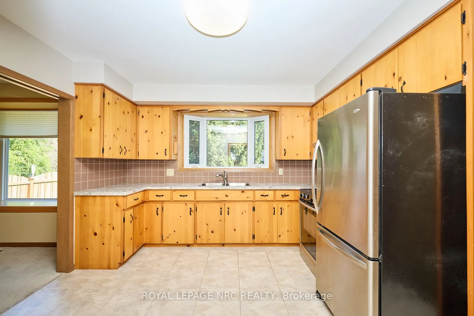 8 La Salle Drive