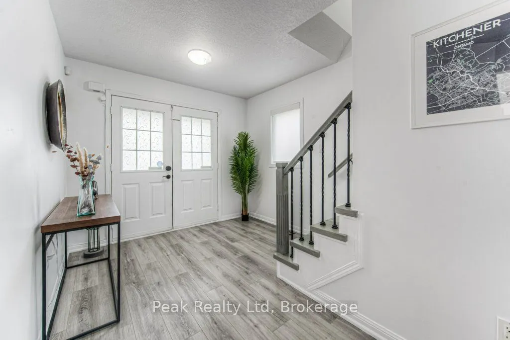 583 Windflower Crescent