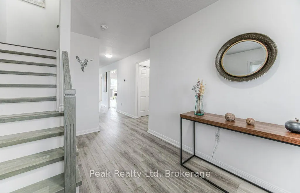 583 Windflower Crescent