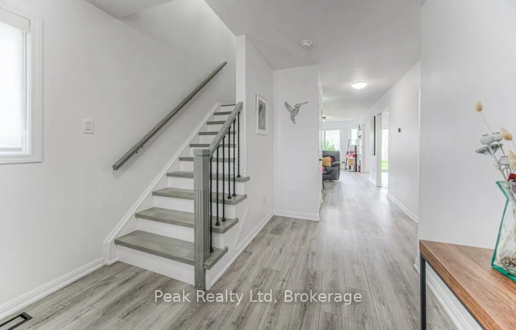 583 Windflower Crescent