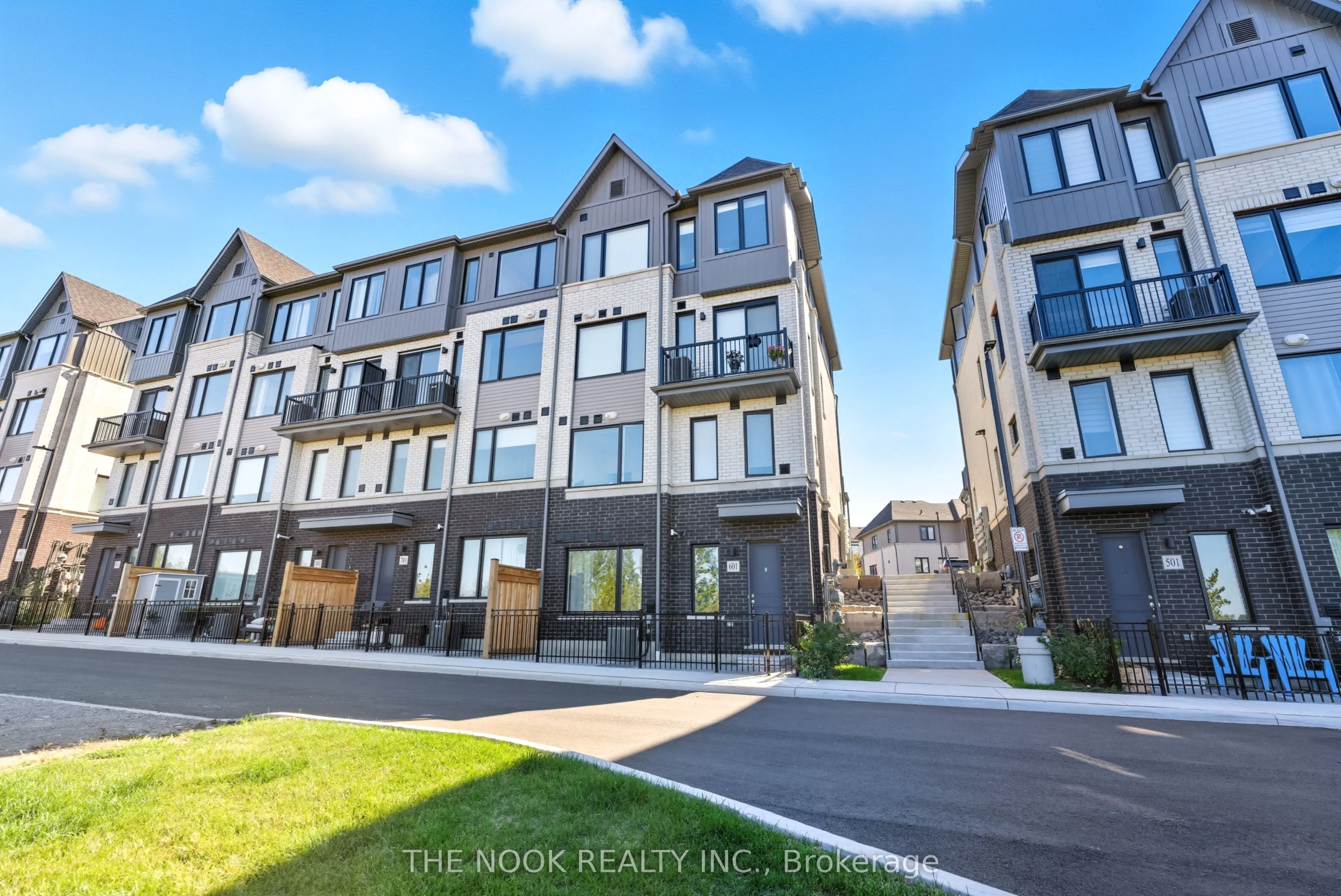 160 Densmore Road, #601