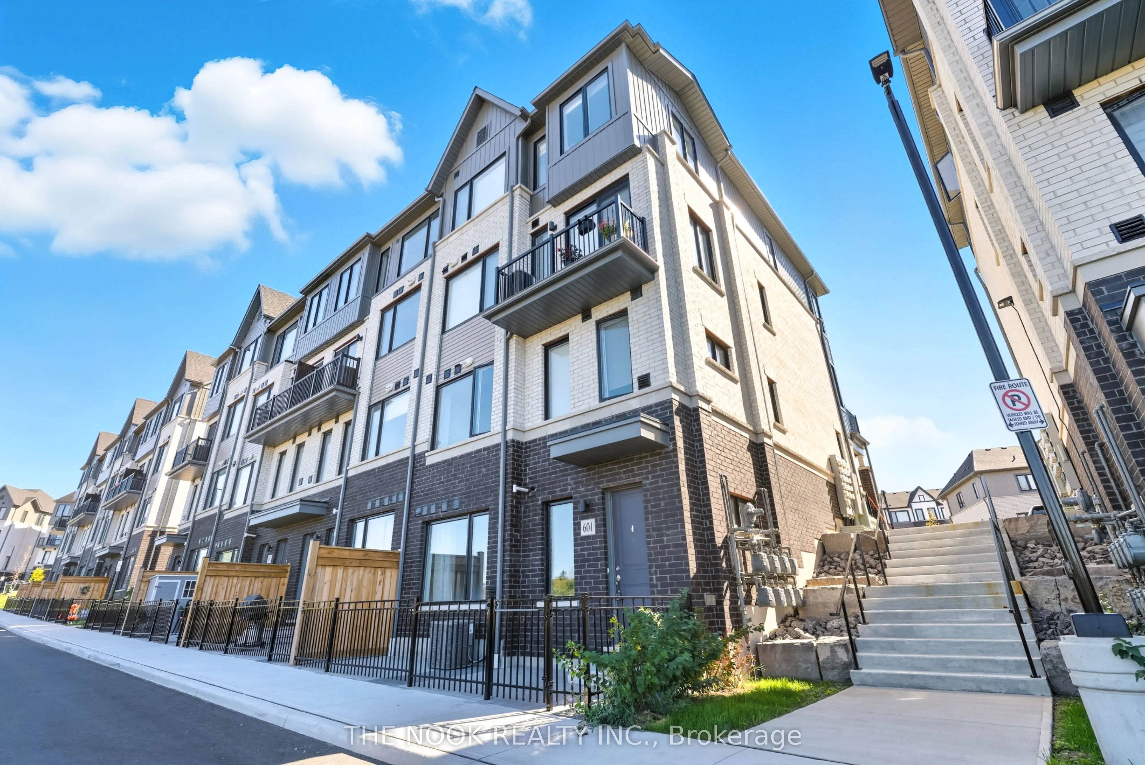 160 Densmore Road, #601
