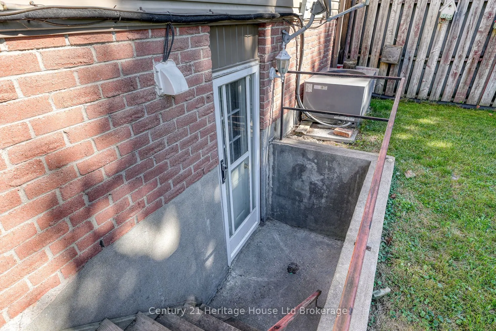 1068 Cree Avenue