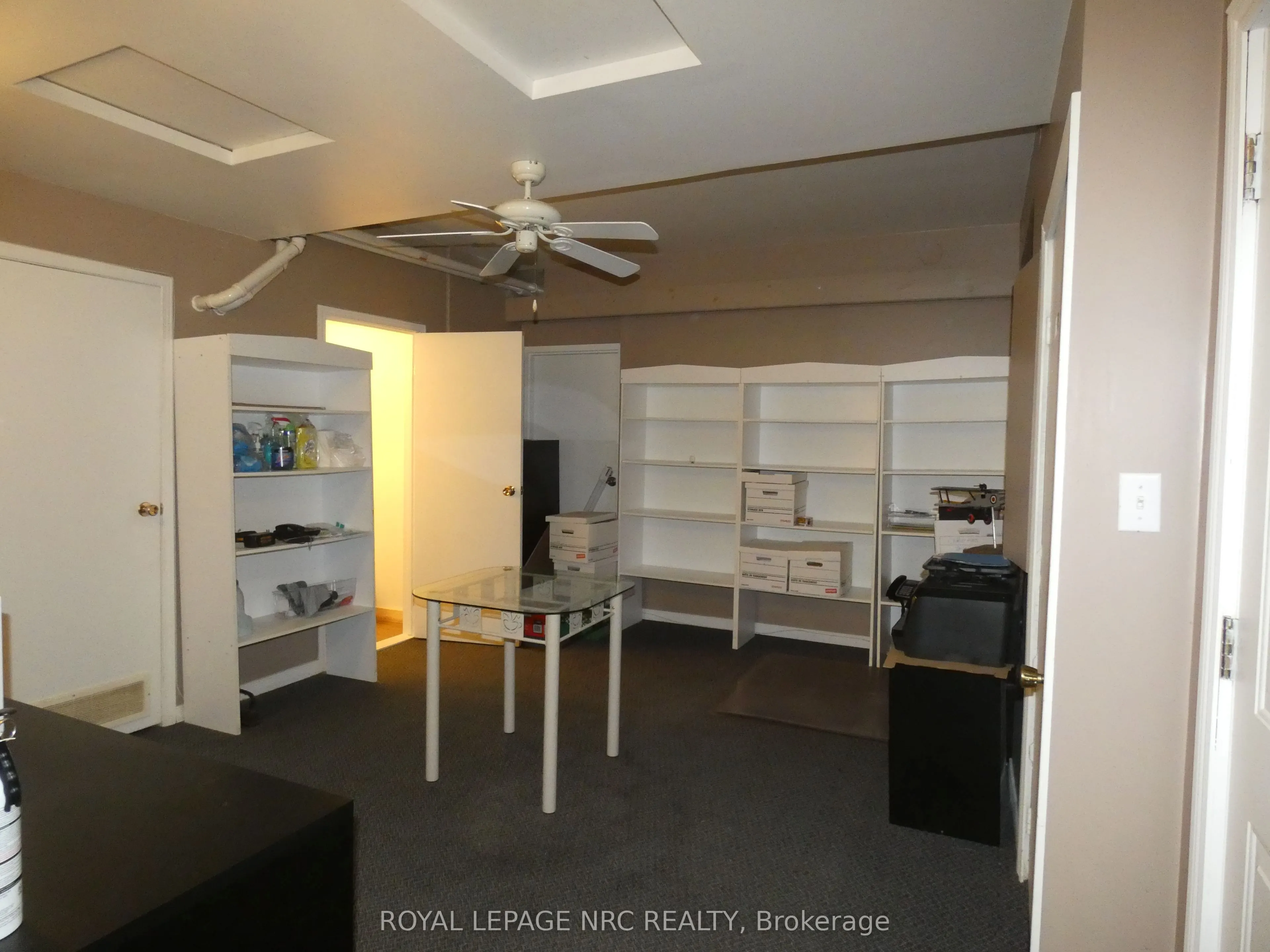 8192 Cummington Square W