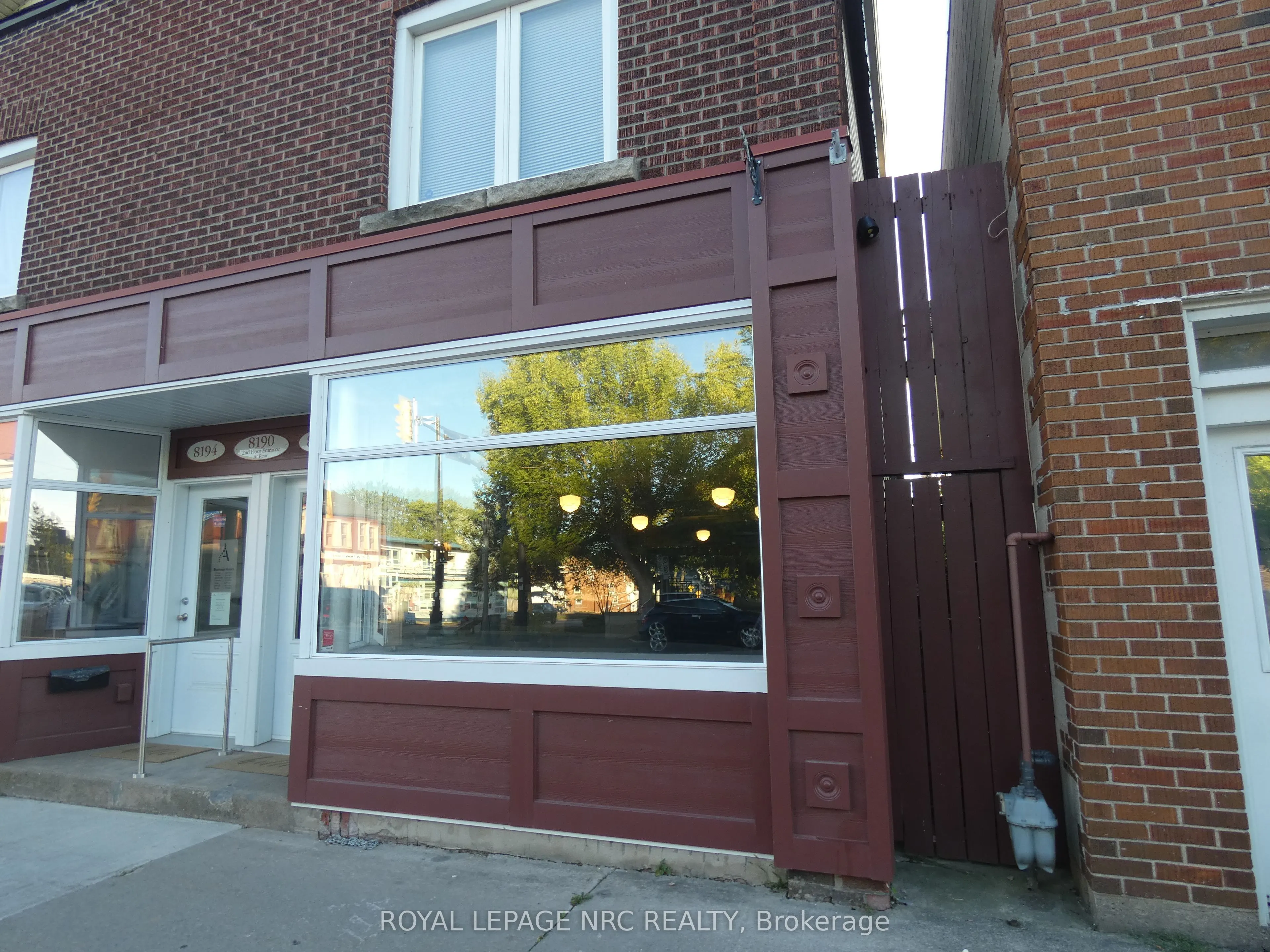 8192 Cummington Square W