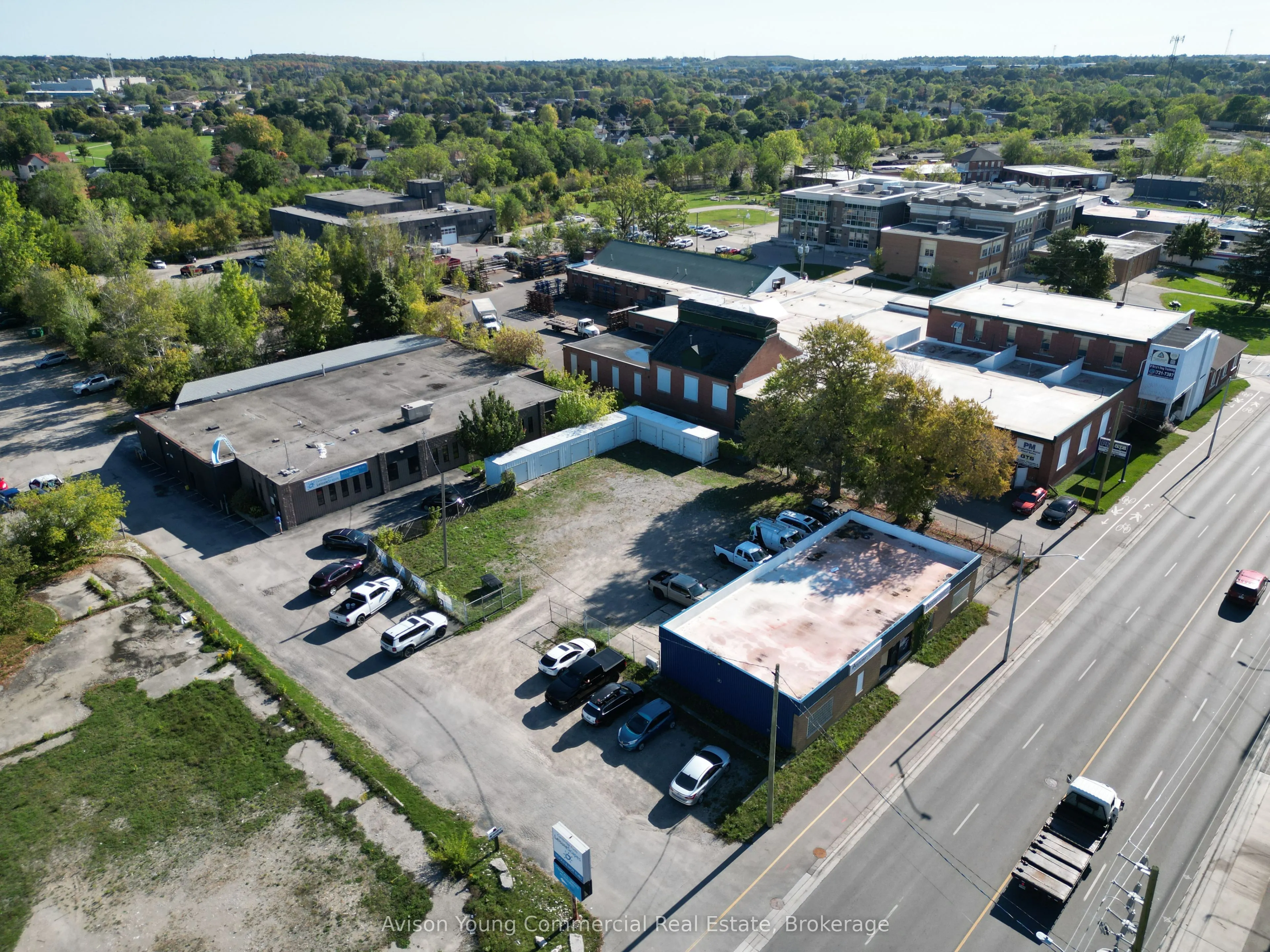 483 Dundas Street