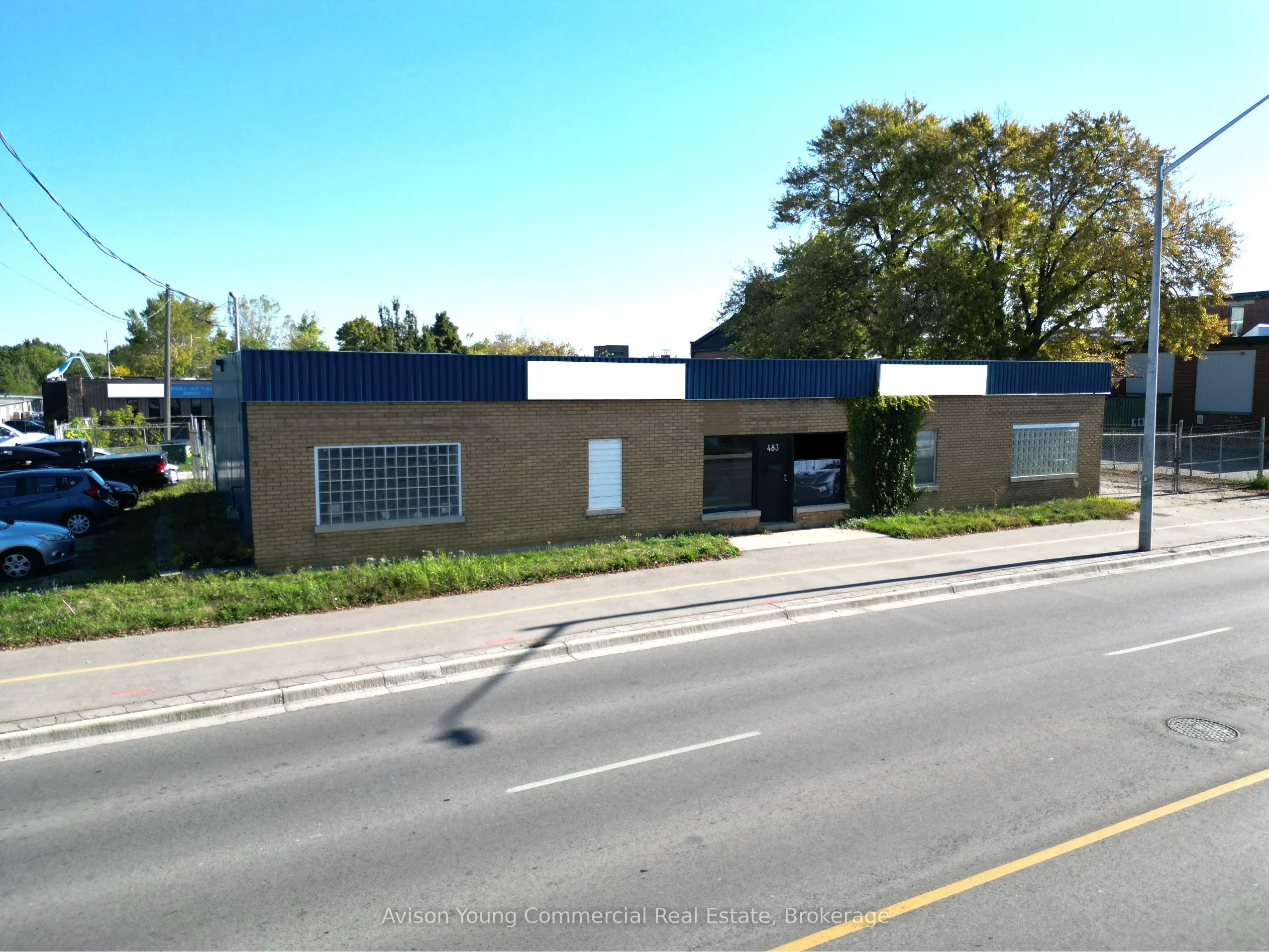 483 Dundas Street