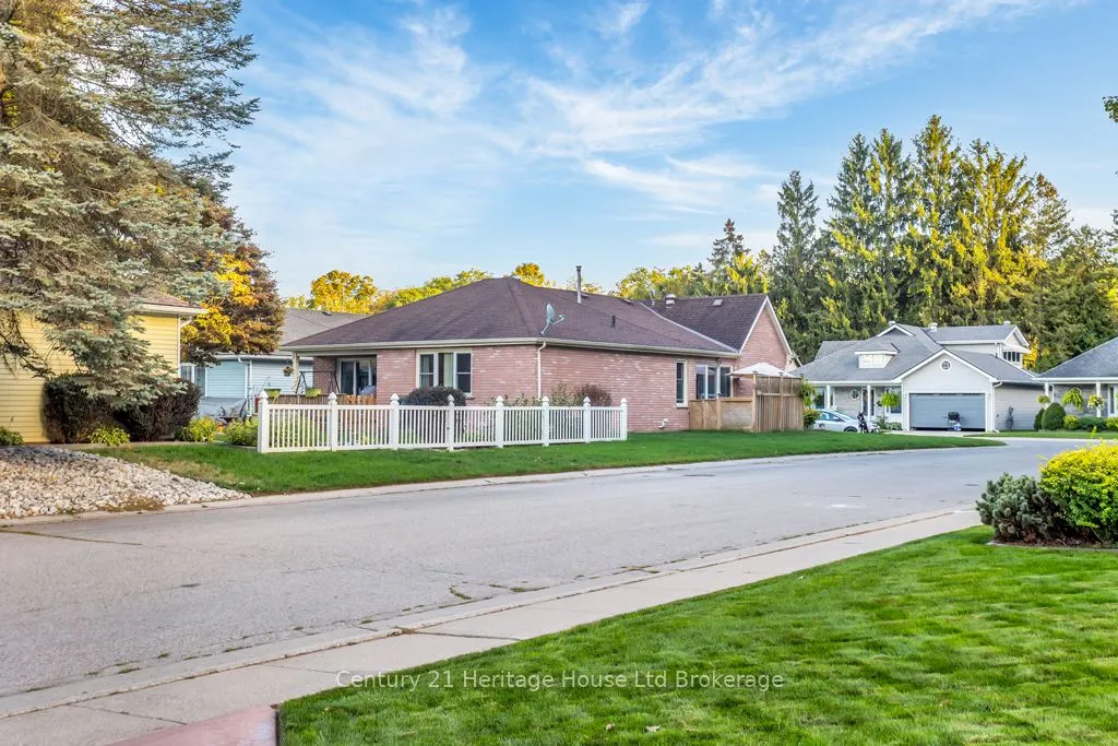 26 Seres Drive