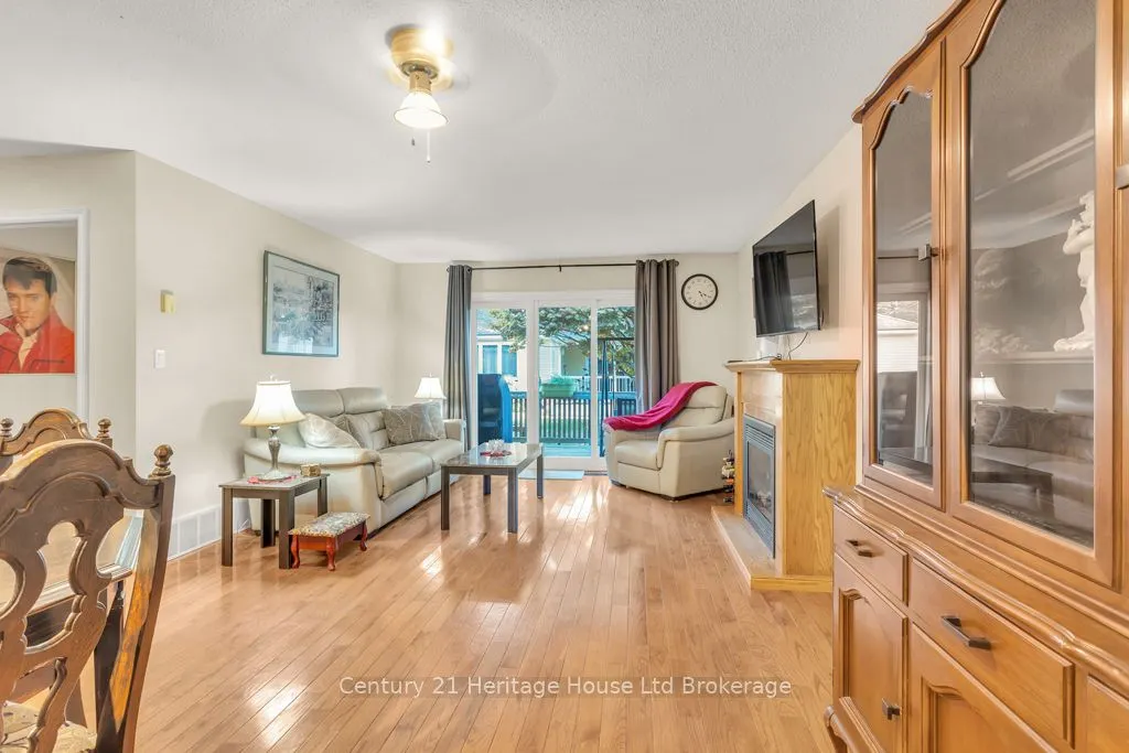 26 Seres Drive