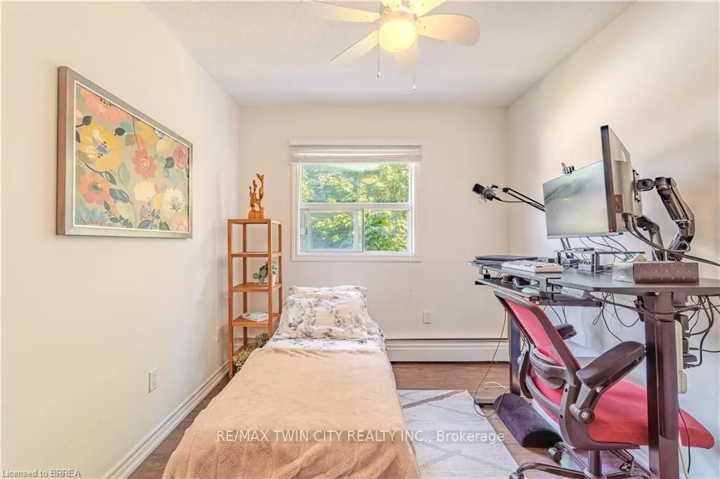 648 Grey Street, #305