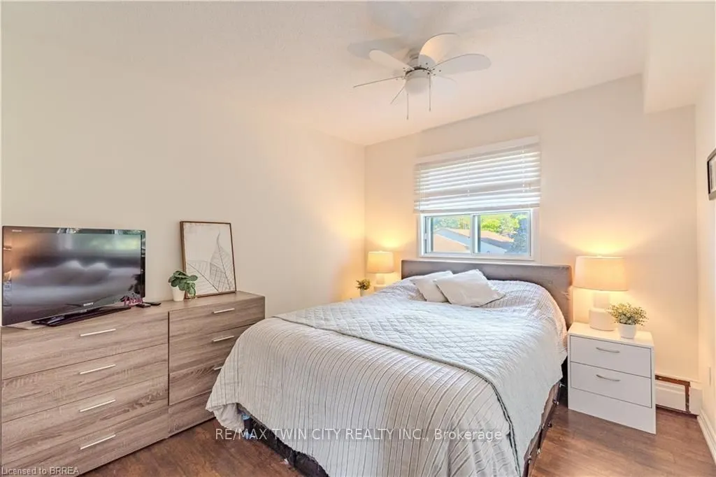 648 Grey Street, #305