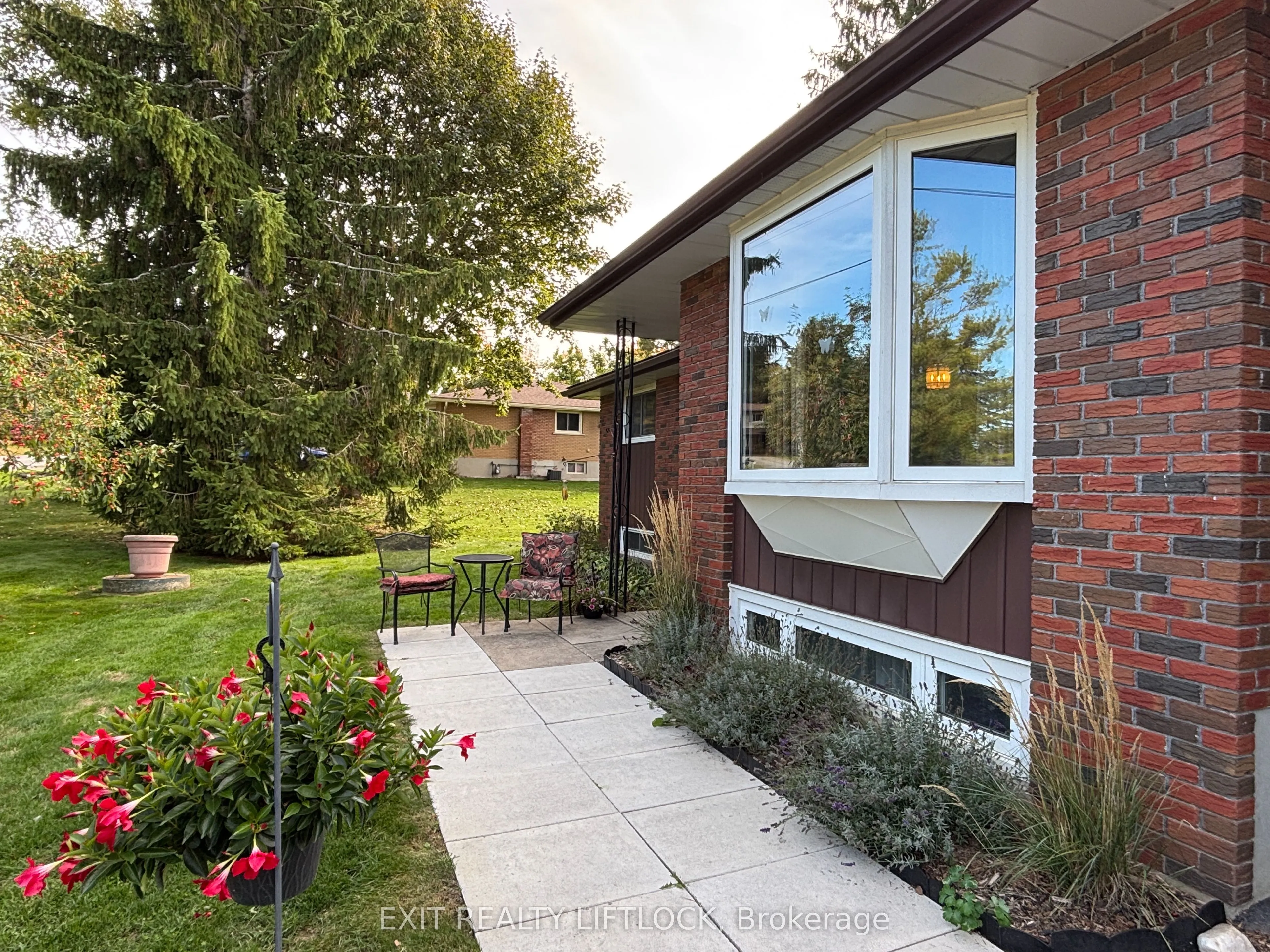 1276 Beavis Boulevard