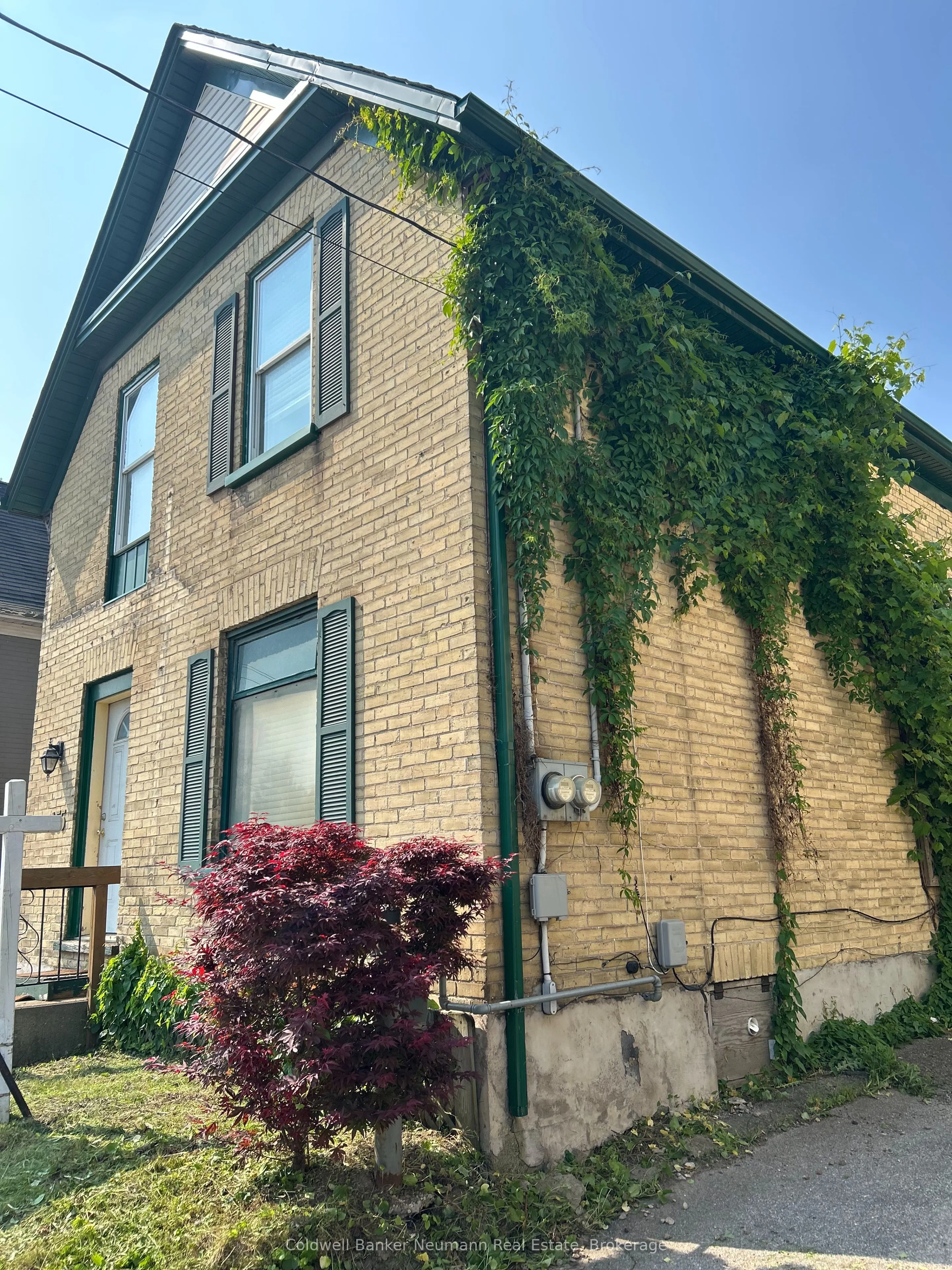 155 Weber Street E