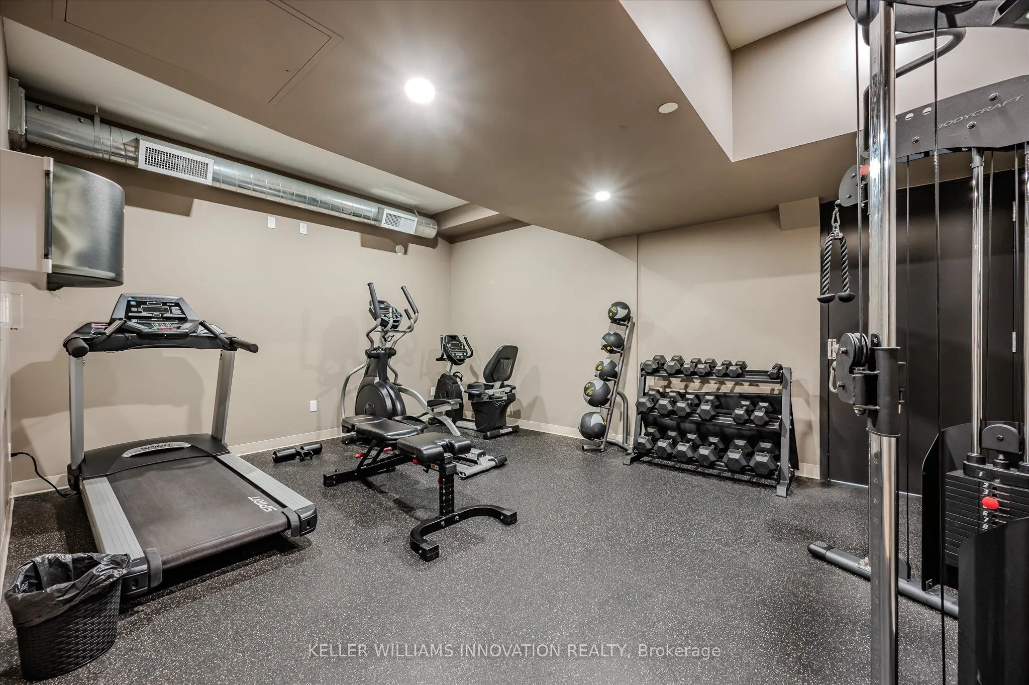 690 King Street W, #622