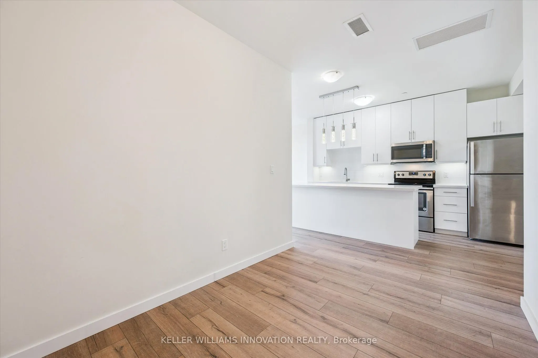 690 King Street W, #622