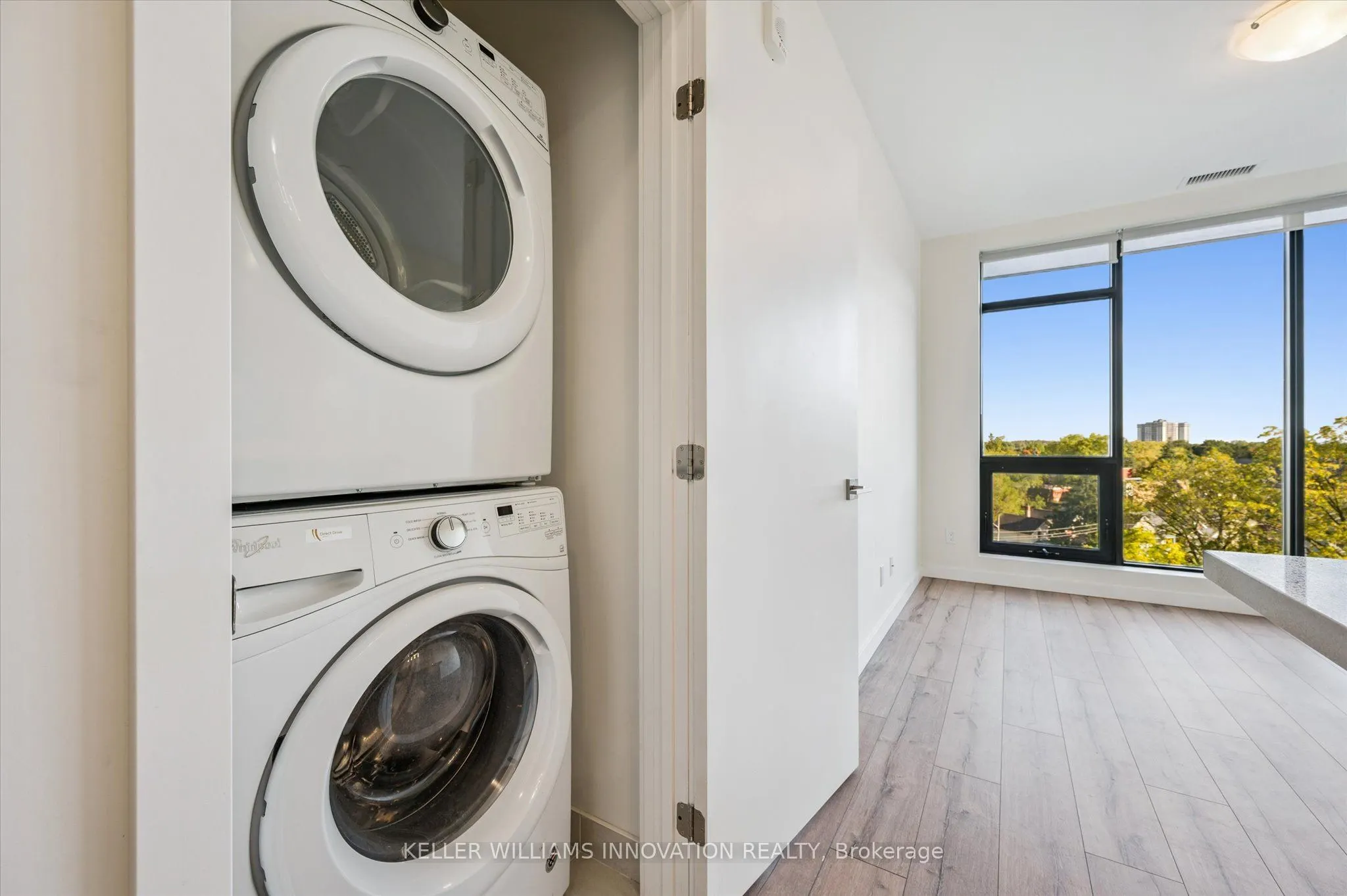690 King Street W, #622