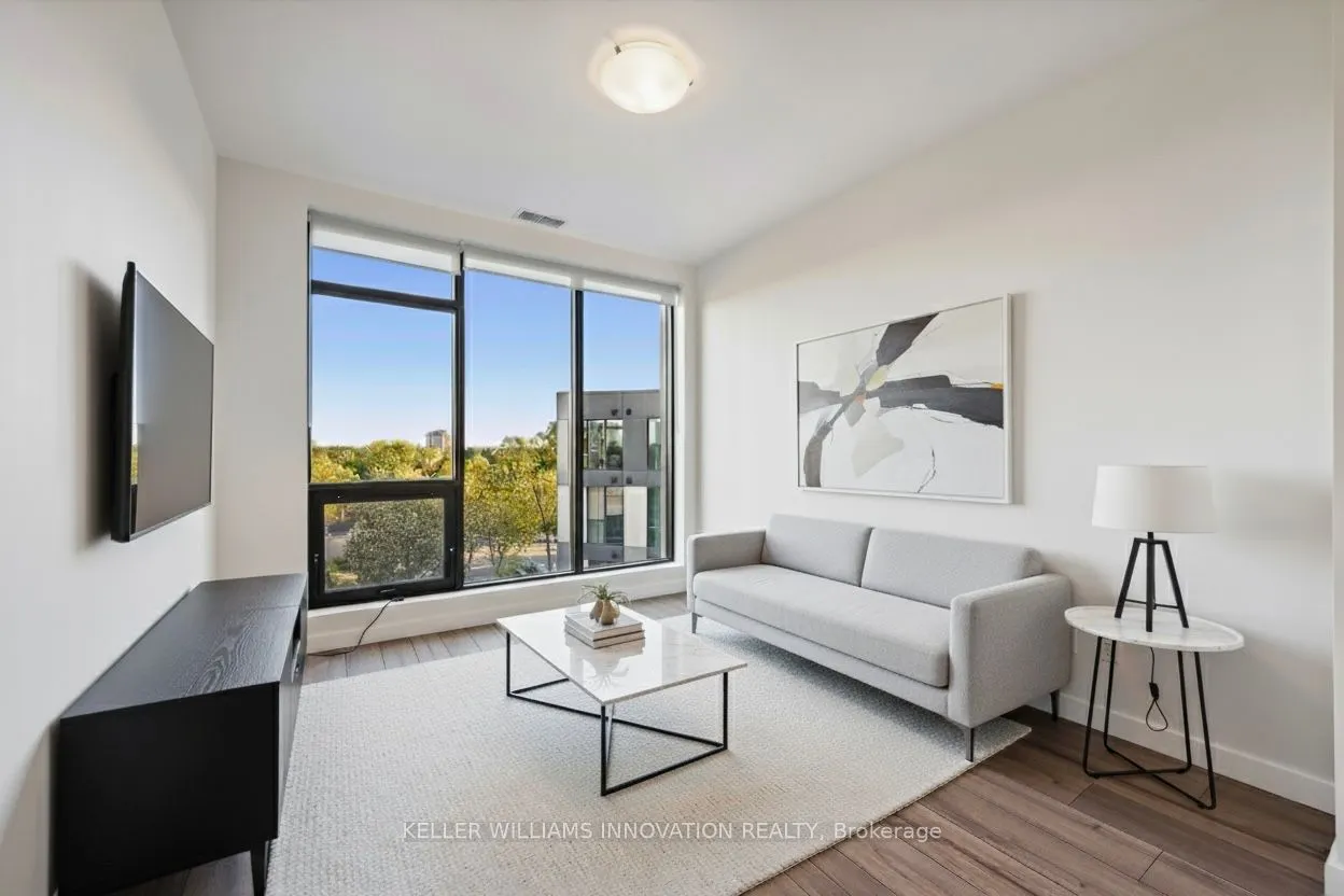 690 King Street W, #622
