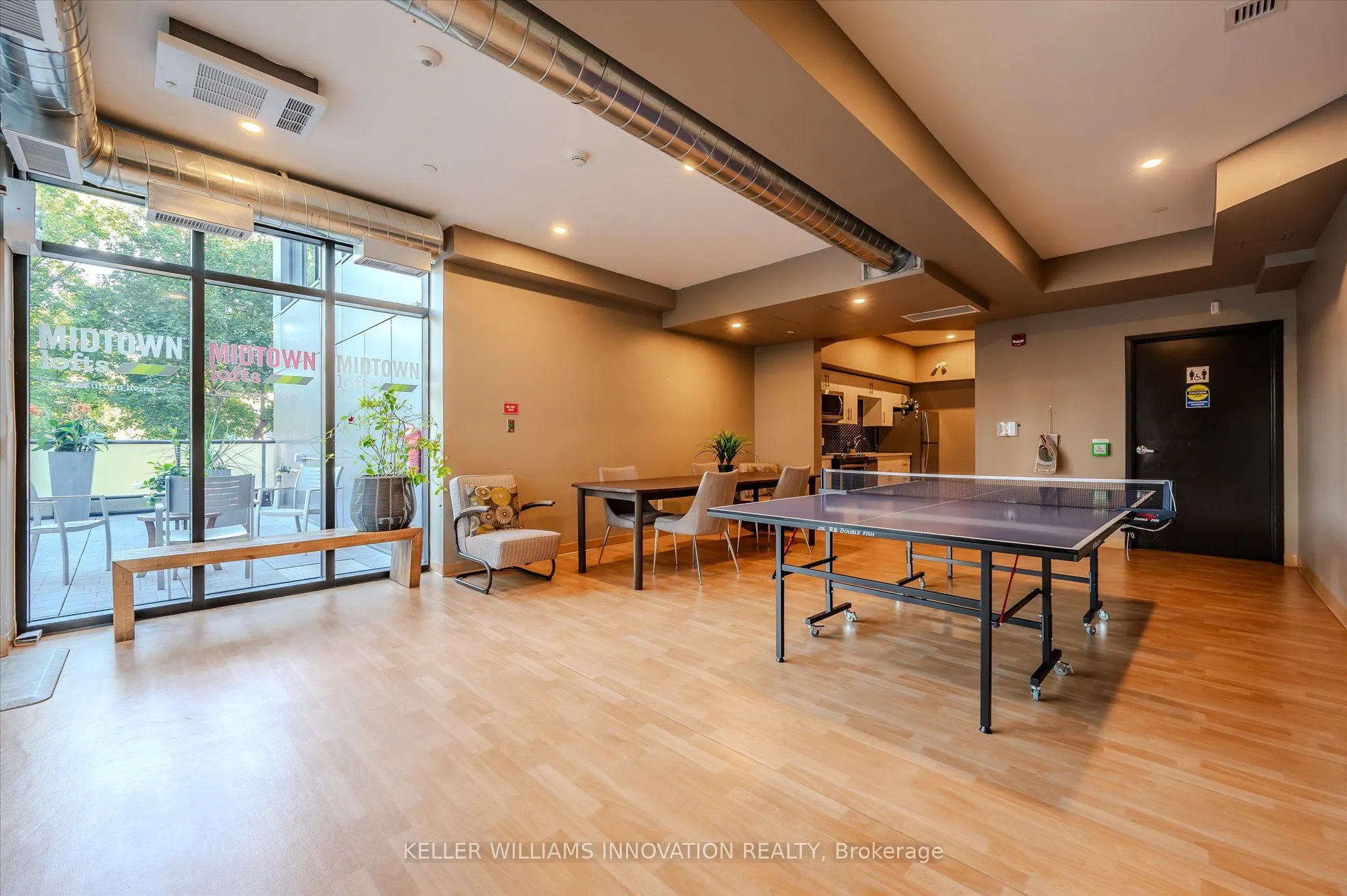 690 King Street W, #622