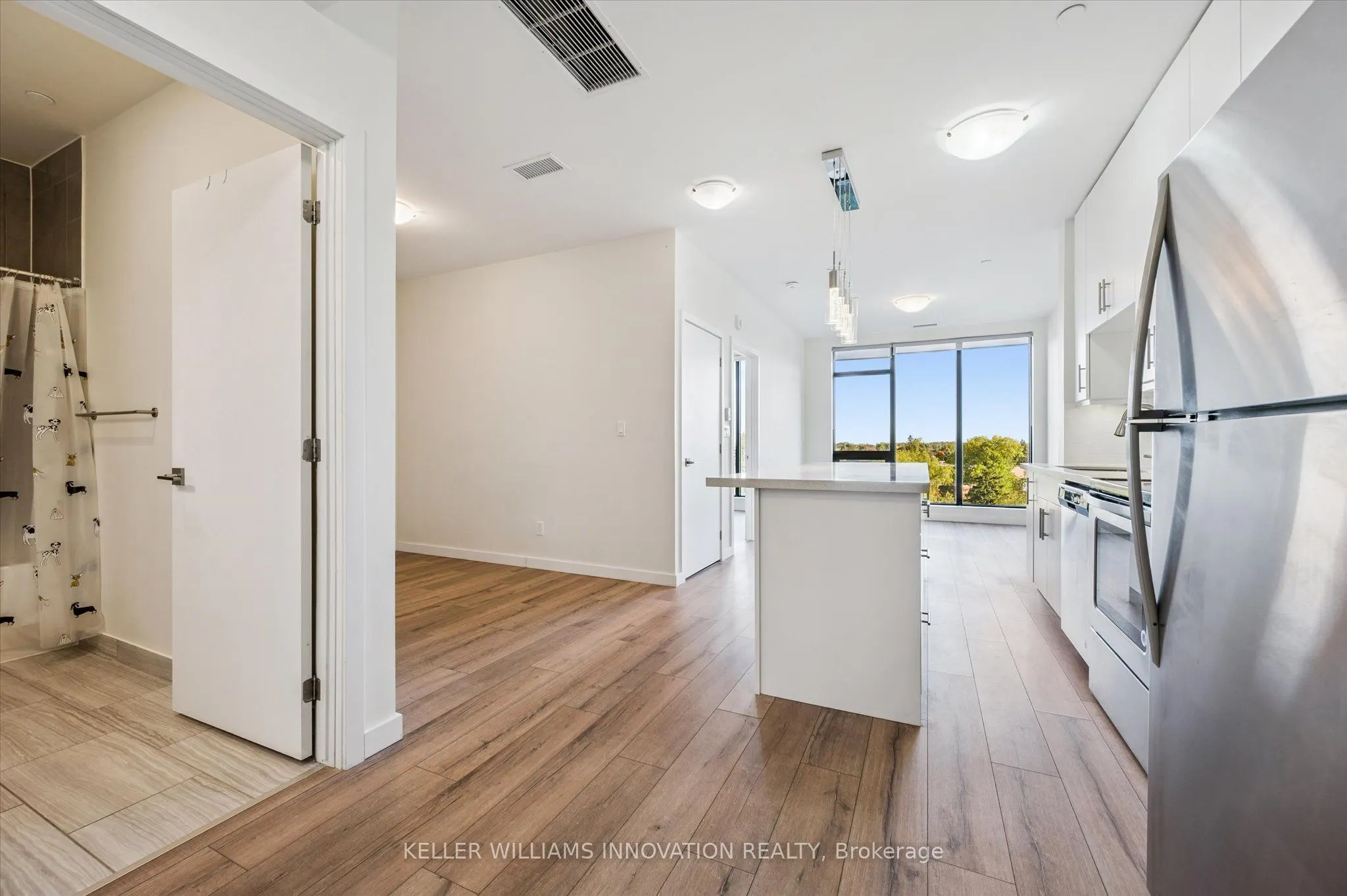 690 King Street W, #622