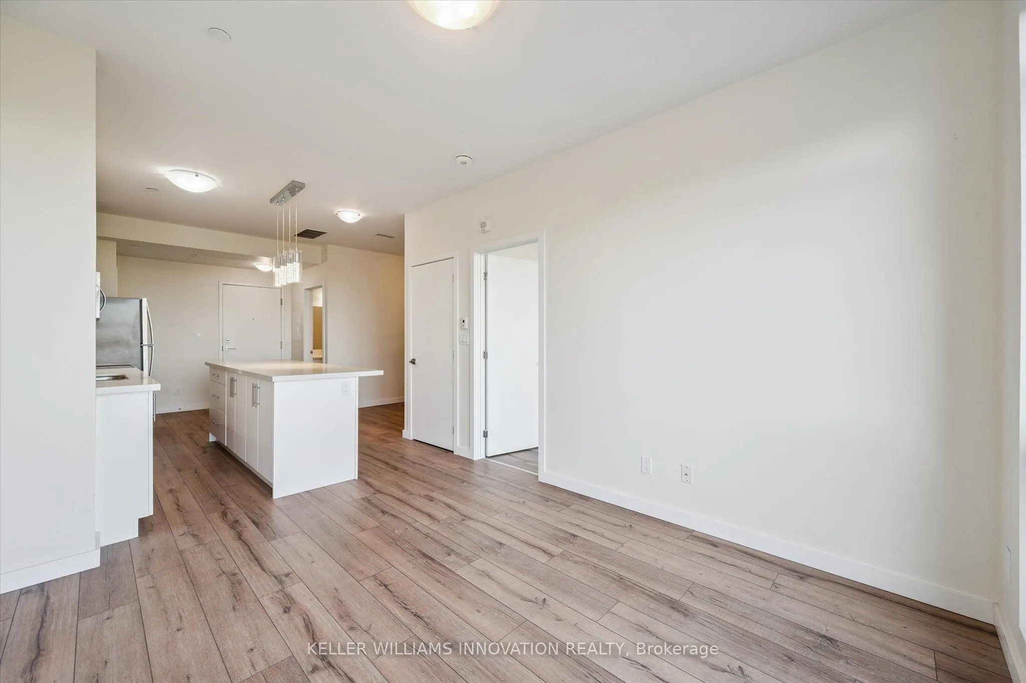 690 King Street W, #622