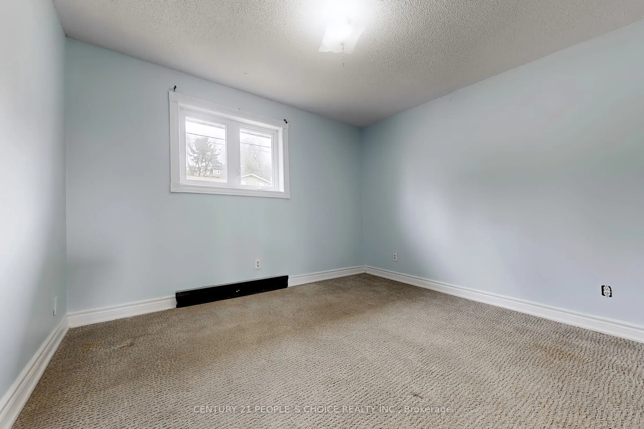 156 Main Street W