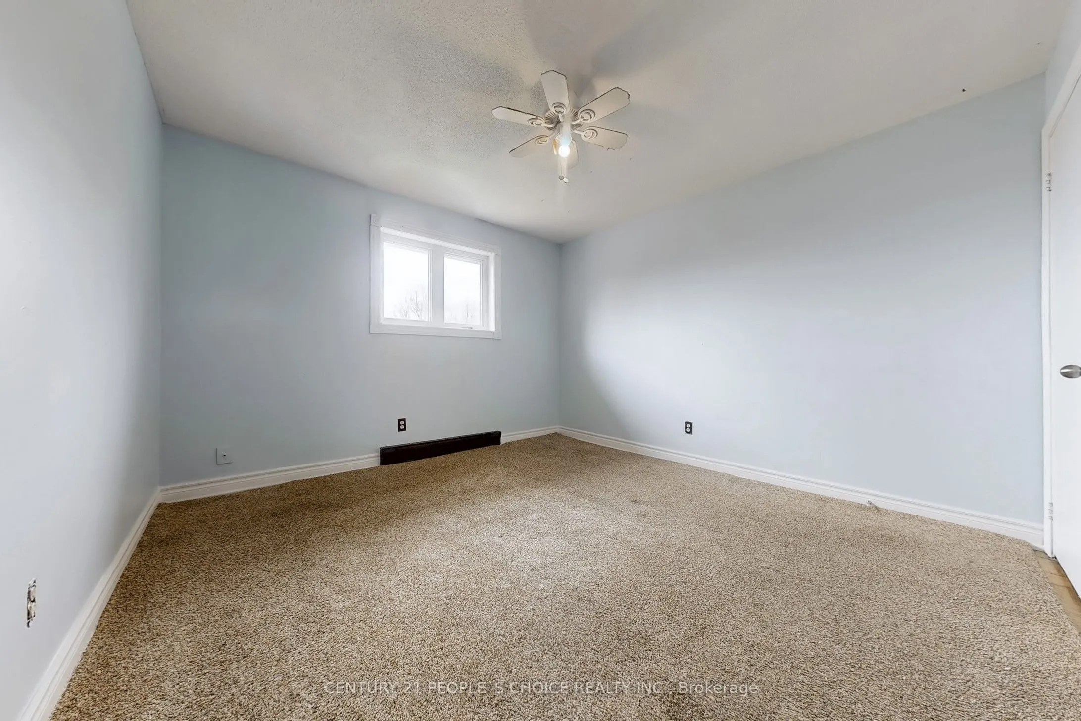 156 Main Street W