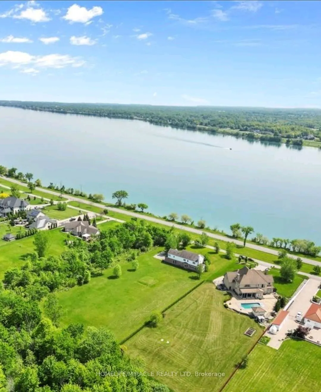 11257 Niagara Parkway