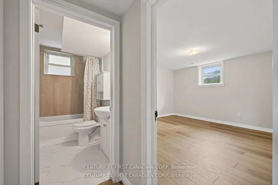 454 Salisbury Street, #LOWER